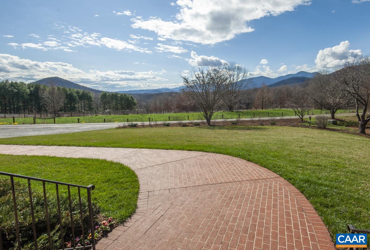 577 CHESTNUT RIDGE RD