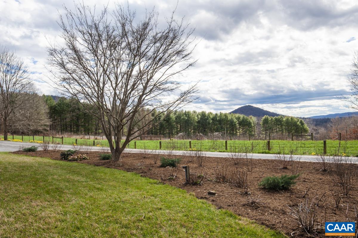 577 CHESTNUT RIDGE RD