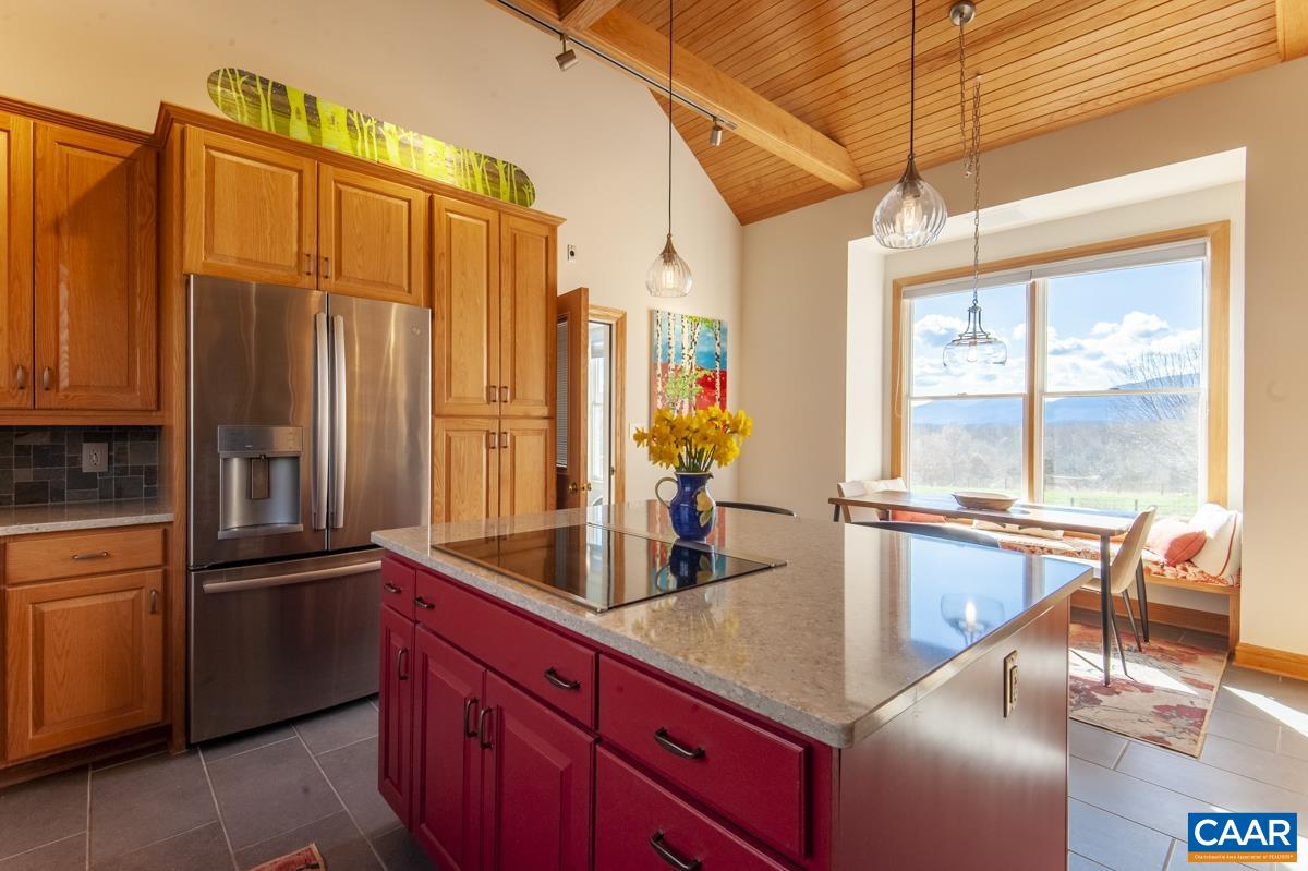 577 CHESTNUT RIDGE RD