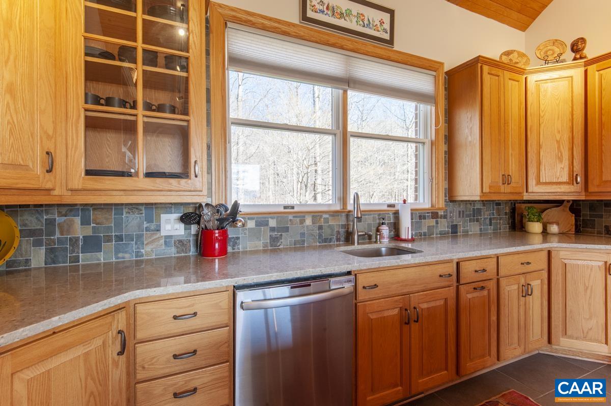 577 CHESTNUT RIDGE RD