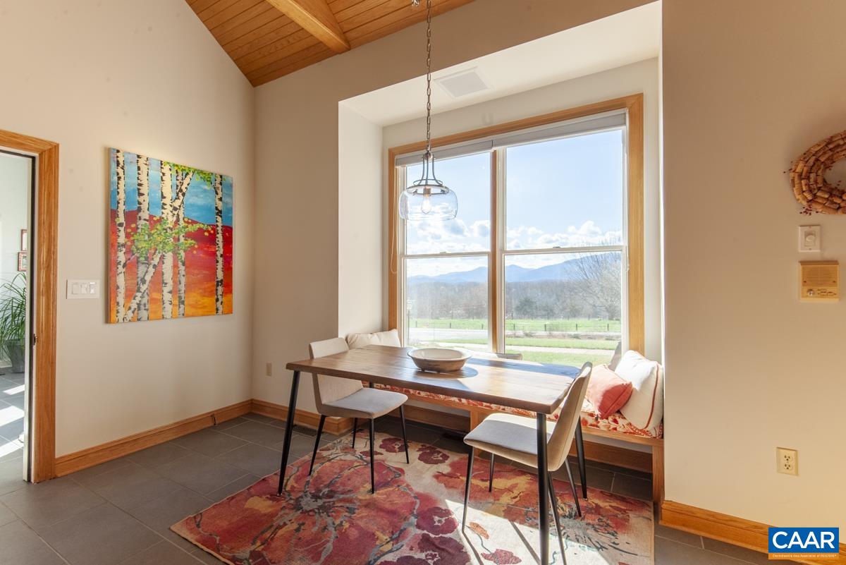 577 CHESTNUT RIDGE RD