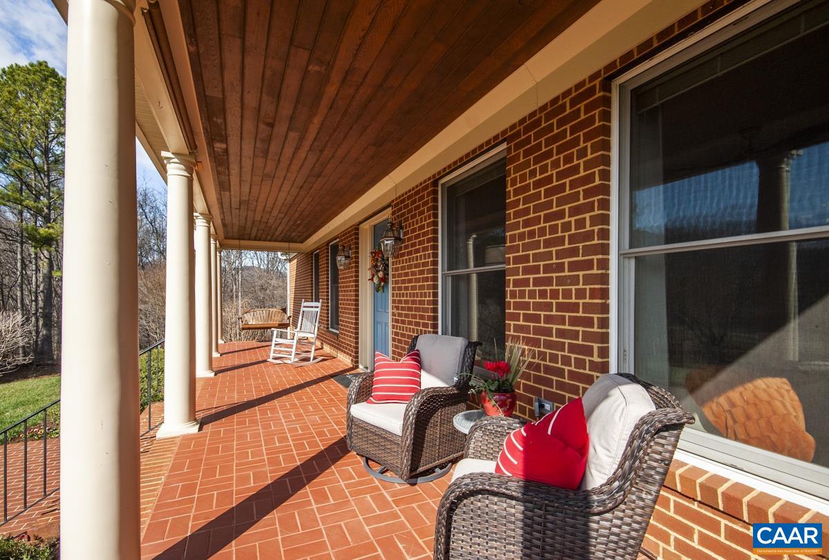 577 CHESTNUT RIDGE RD