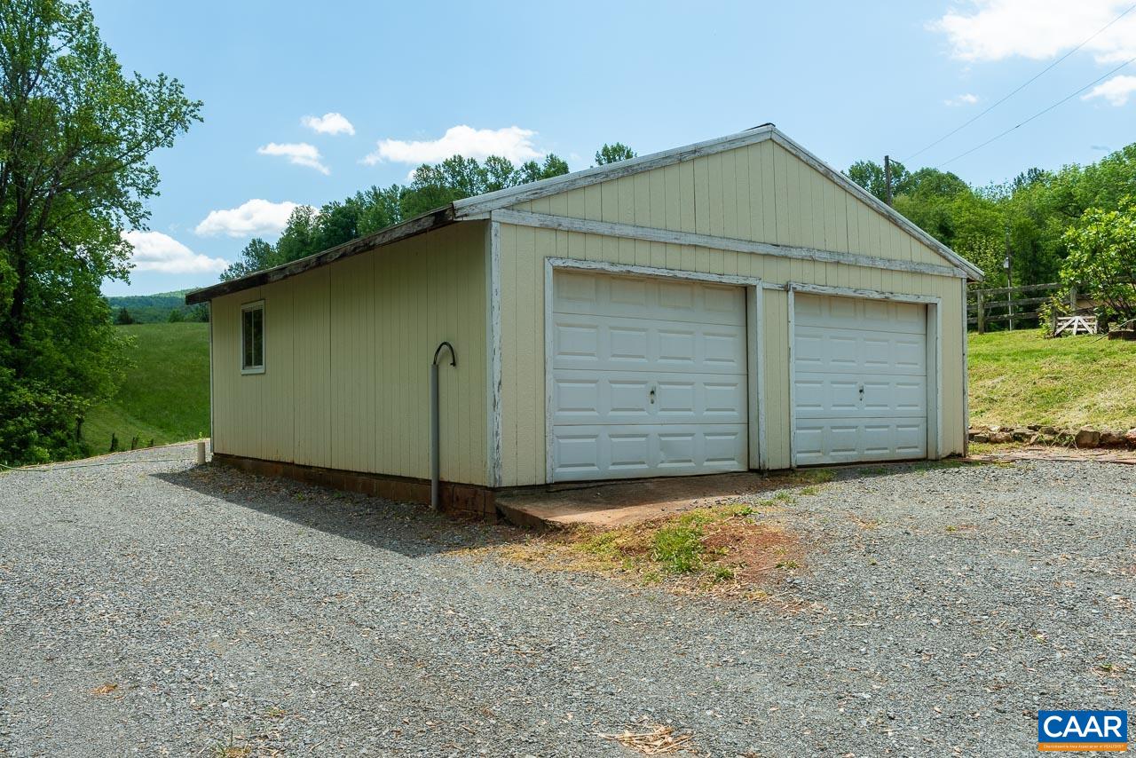5621 STONY POINT RD