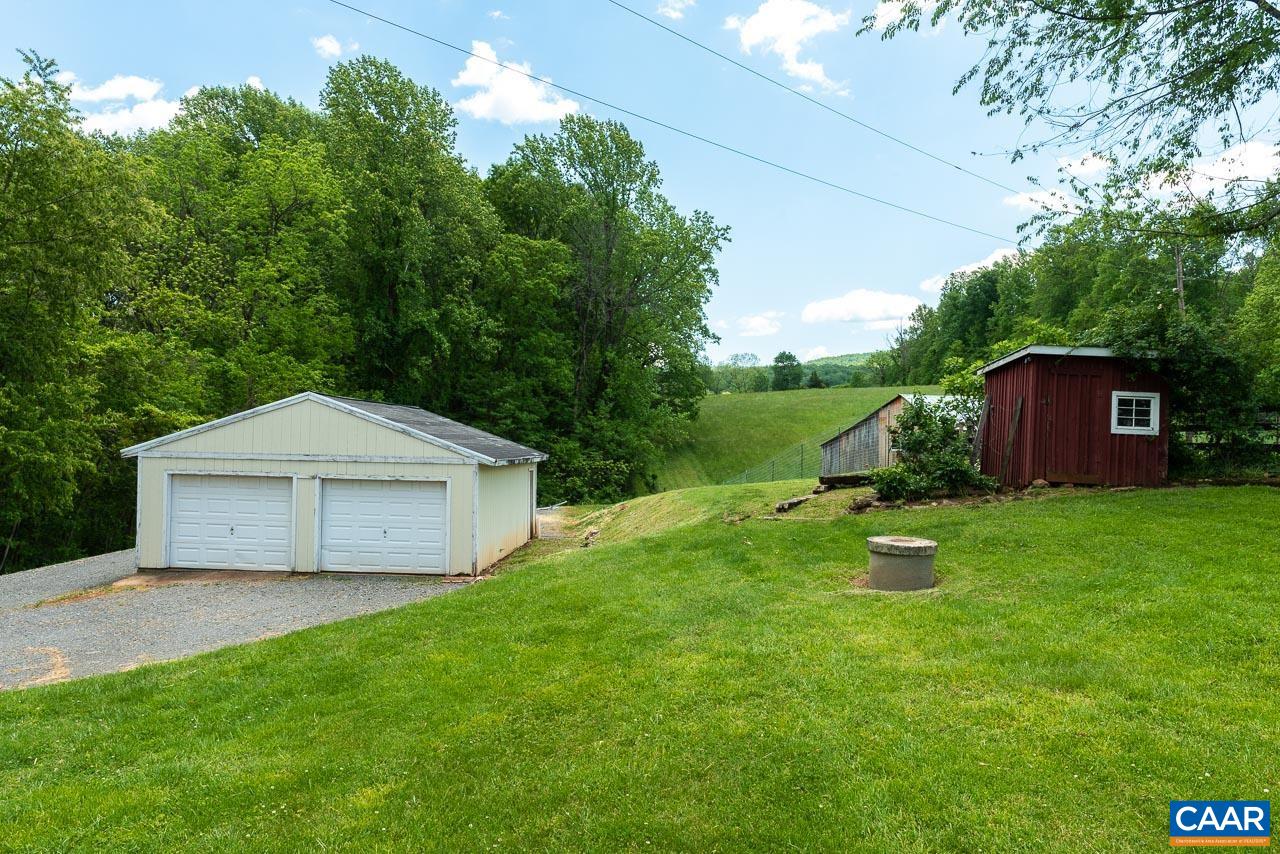 5621 STONY POINT RD