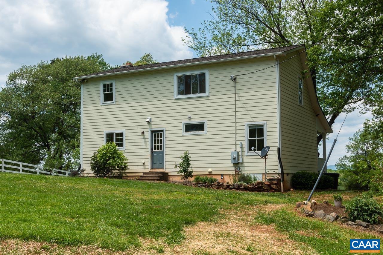 5621 STONY POINT RD