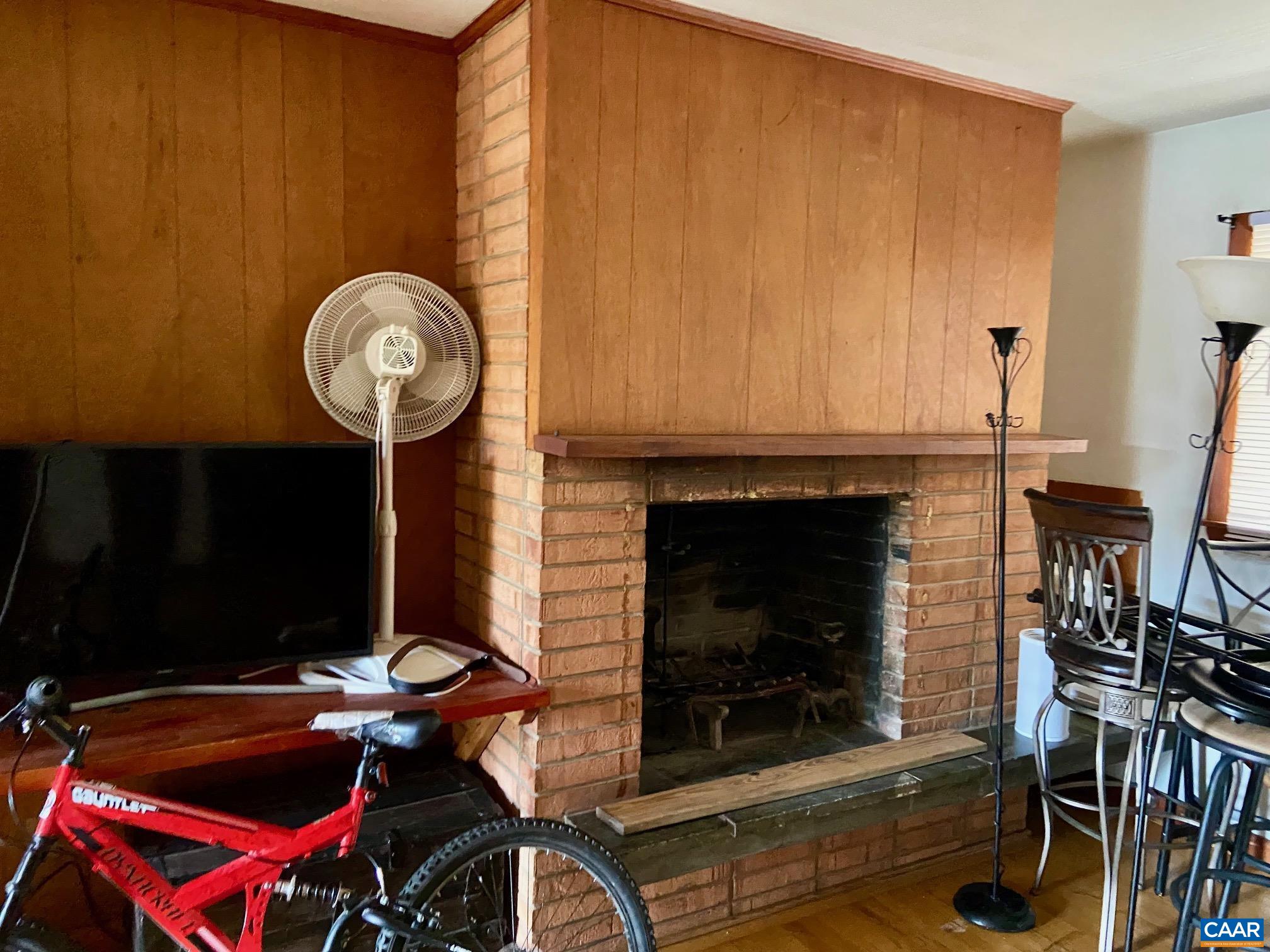115 APPLE TREE RD