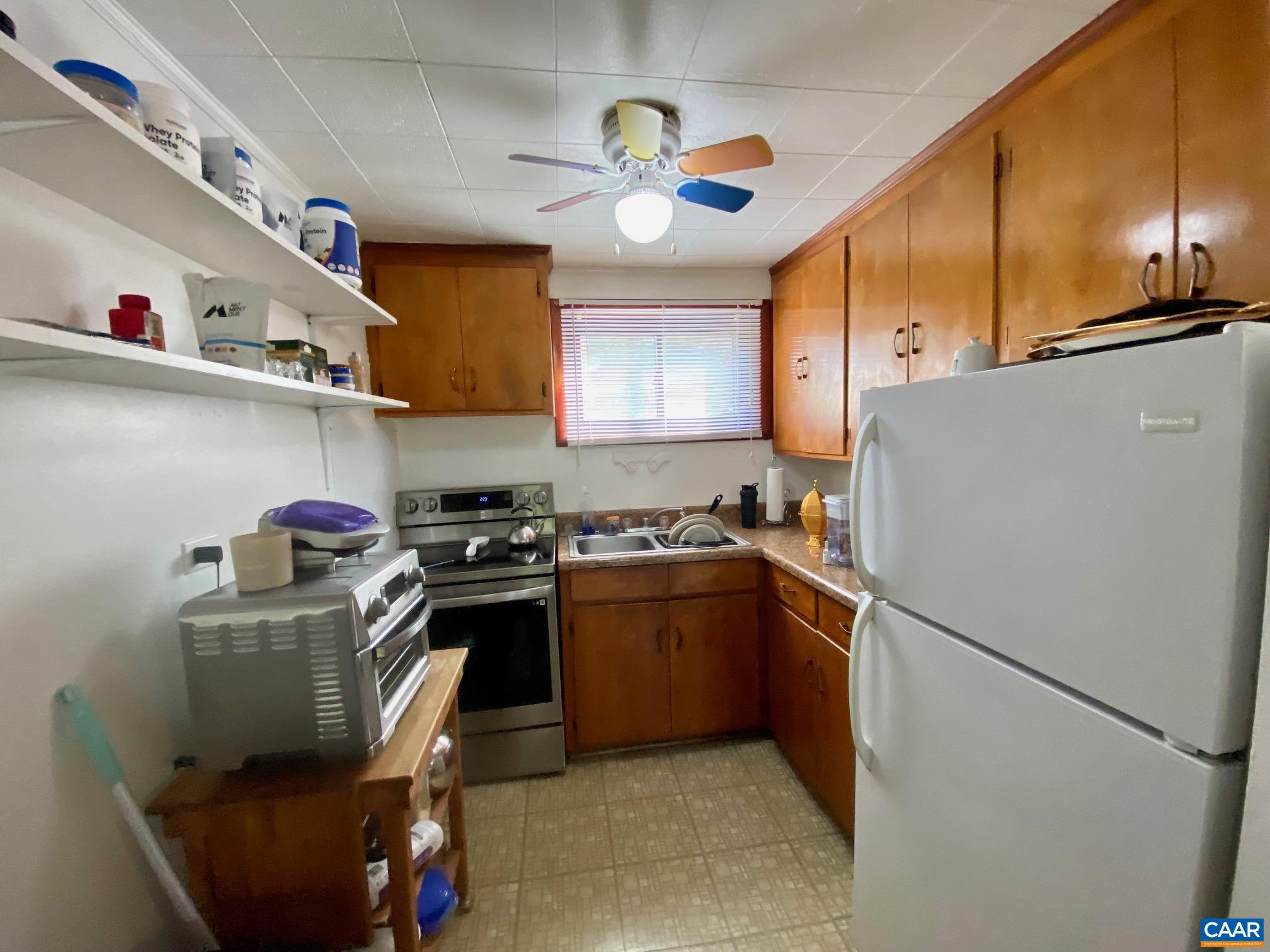 115 APPLE TREE RD