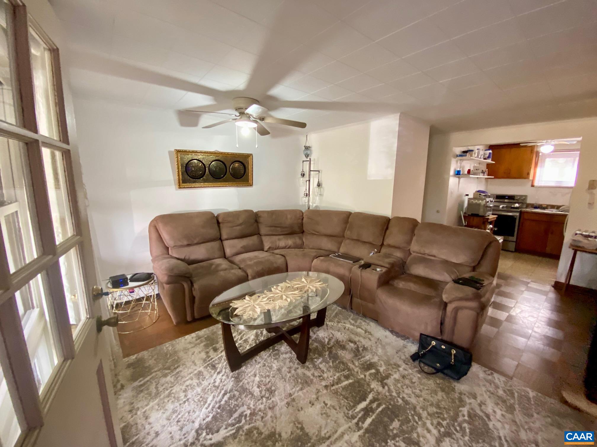 115 APPLE TREE RD