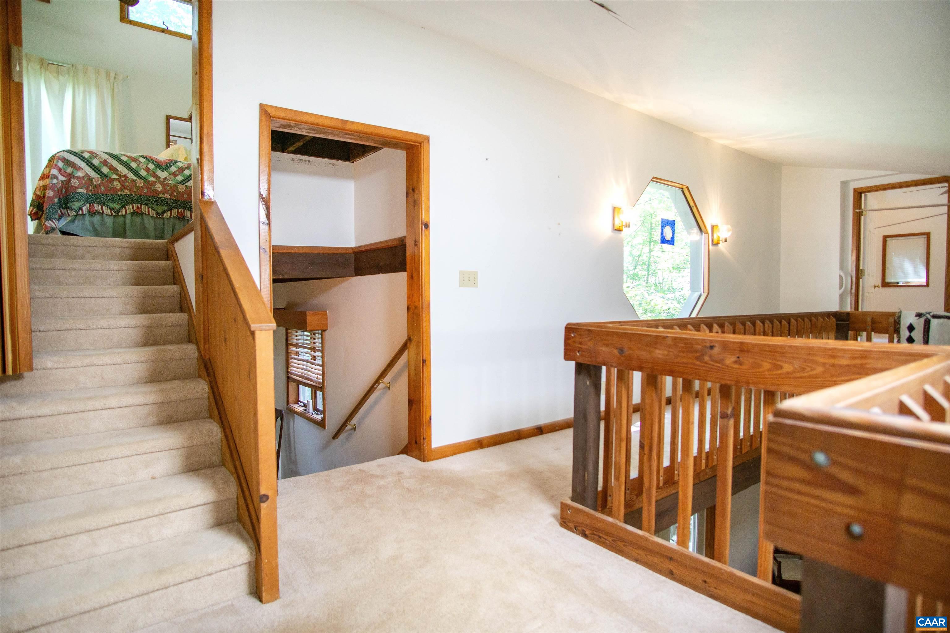 219 LOGTRAC RD