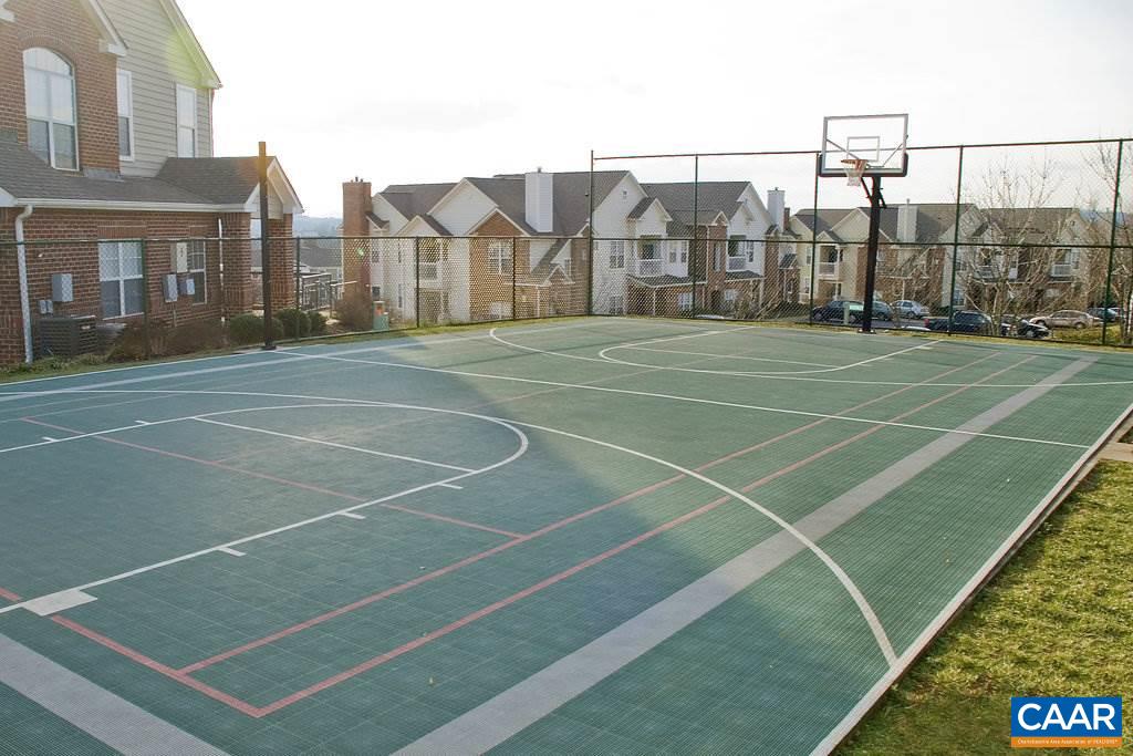 1005 WEYBRIDGE CT Unit: 301