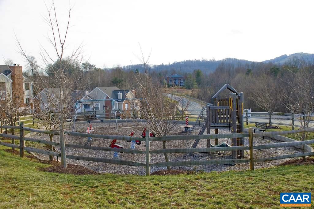 1005 WEYBRIDGE CT Unit: 301