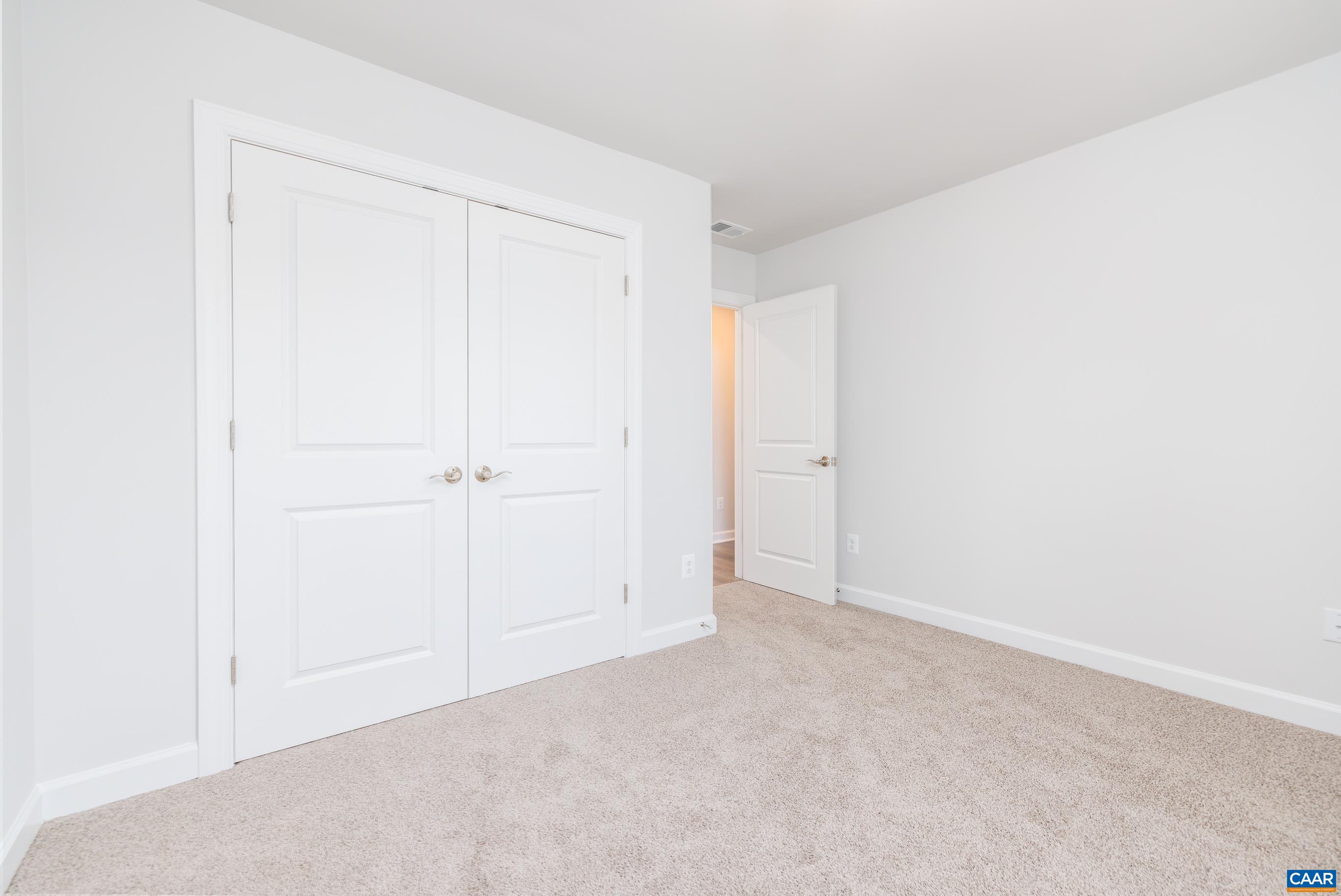 27 PARADISE PARK LN