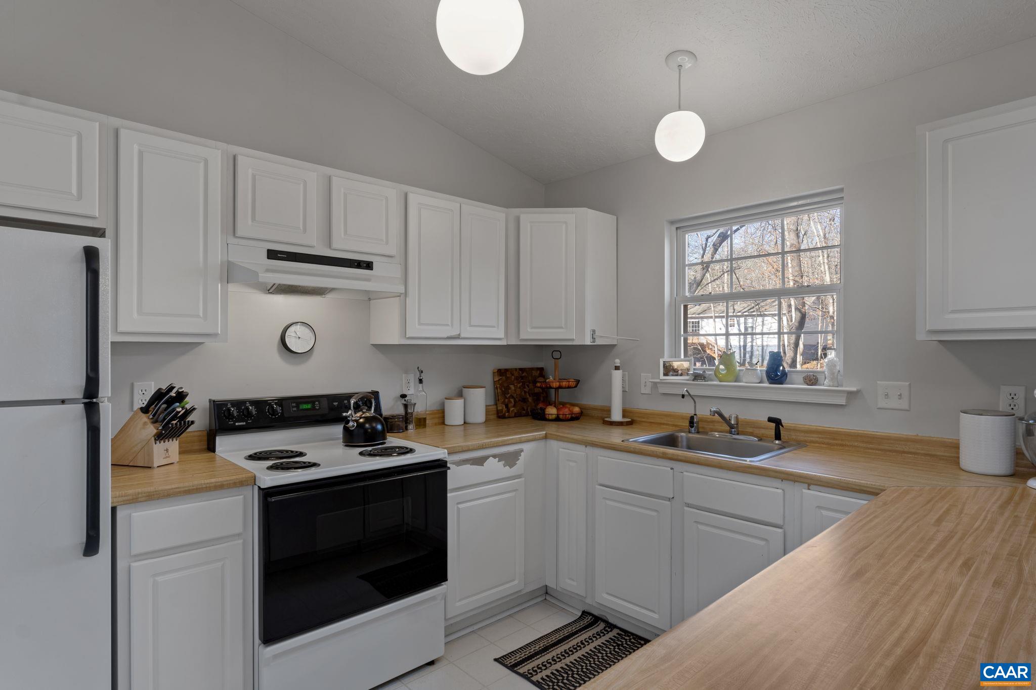 50 NAHOR DR