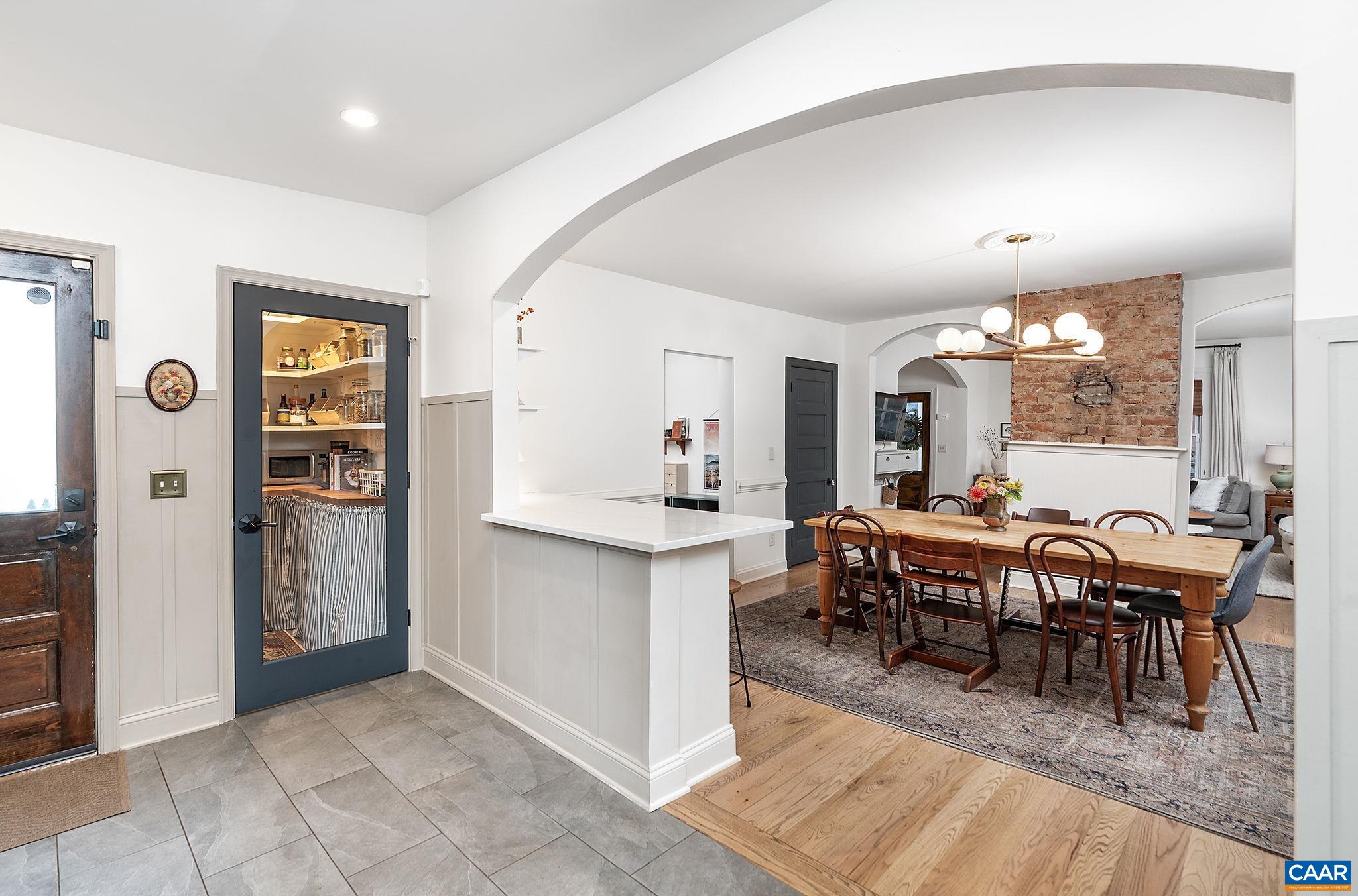 231 SW 4TH ST