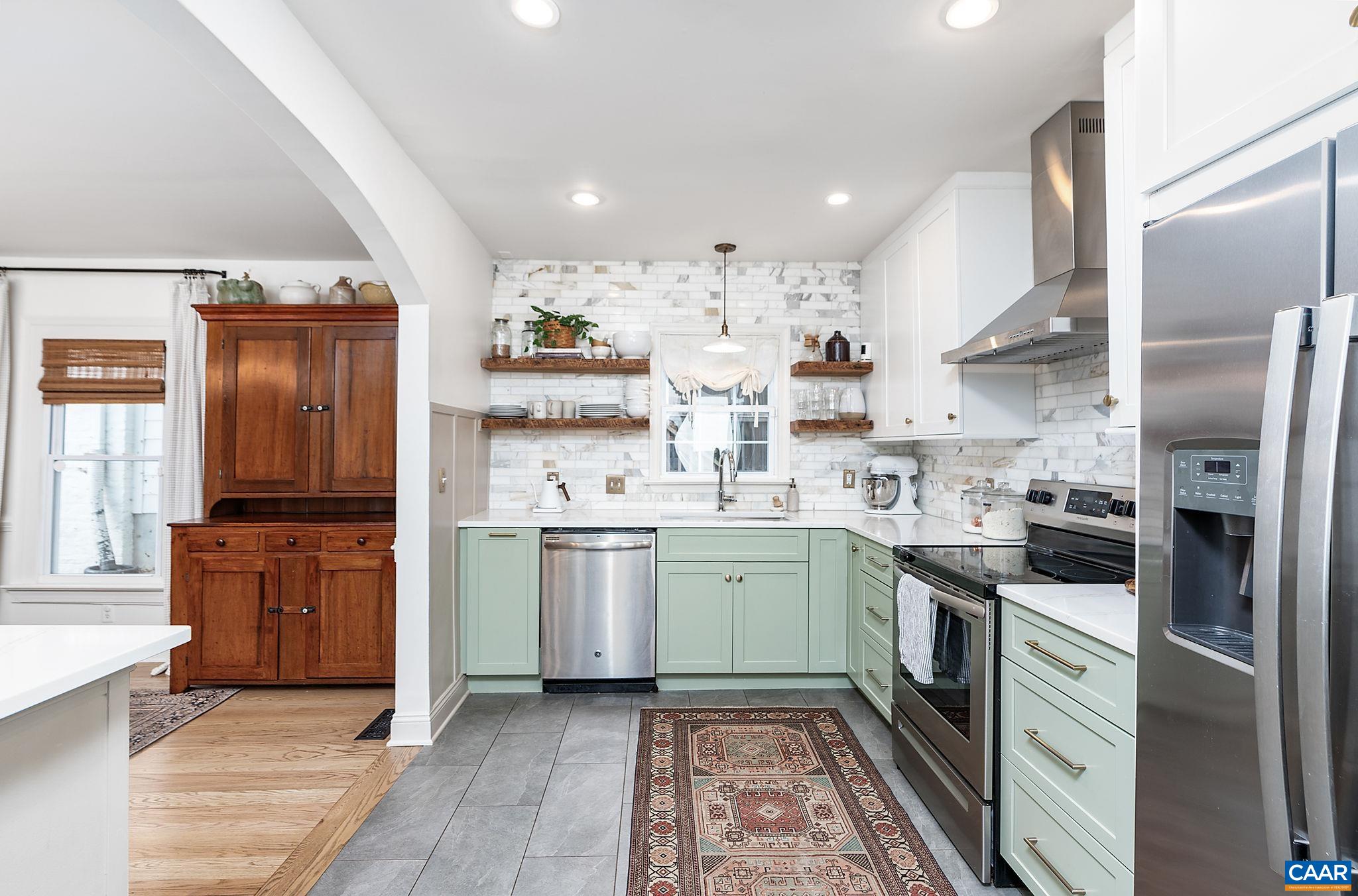 231 SW 4TH ST