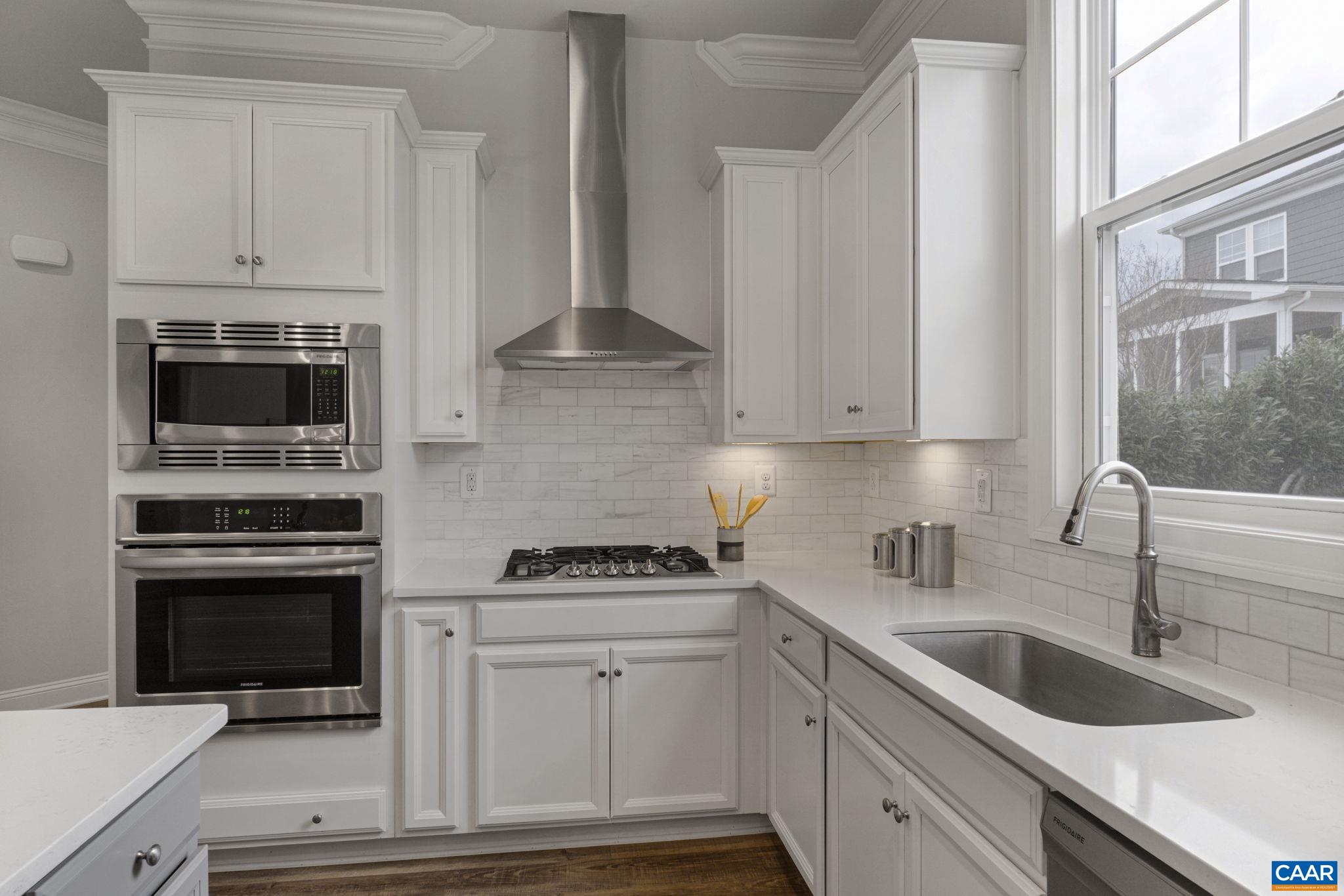 659 SAUNDERS HILL DR