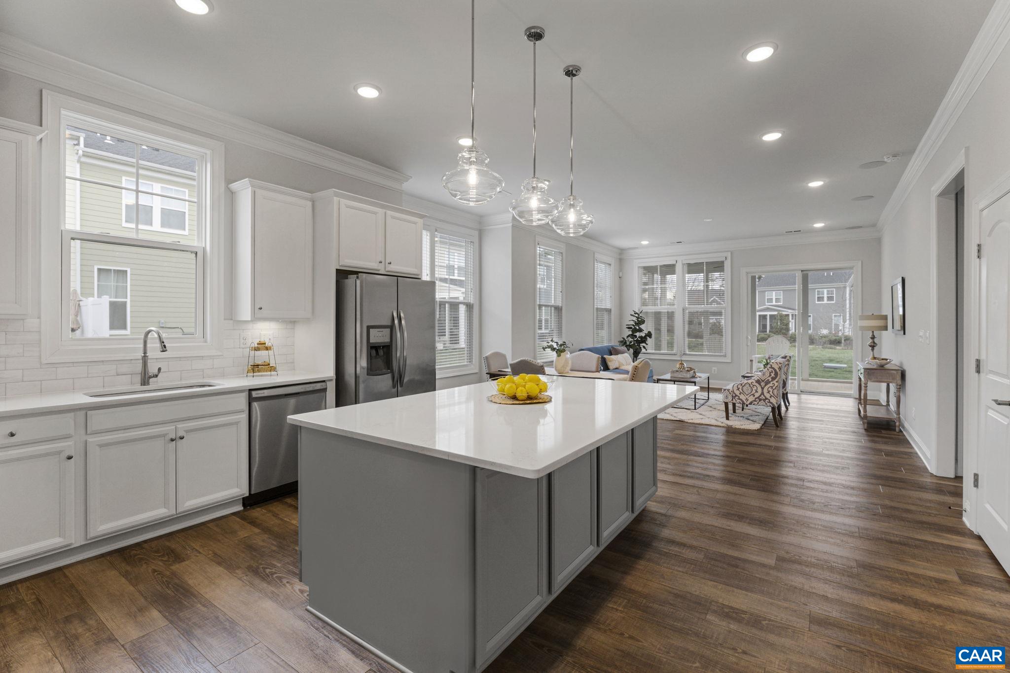 659 SAUNDERS HILL DR