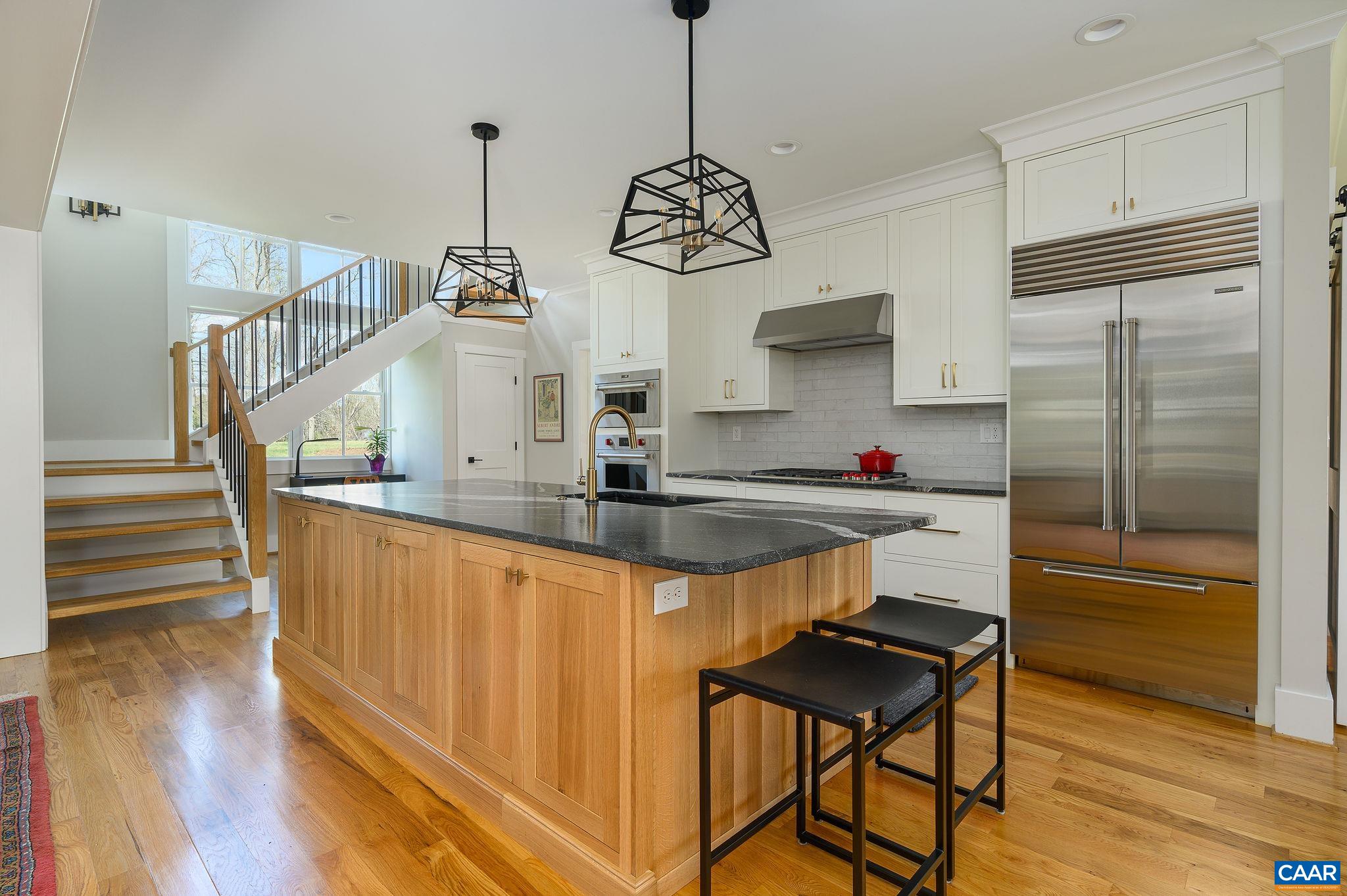 1976 OLD BALLARD FARM LN