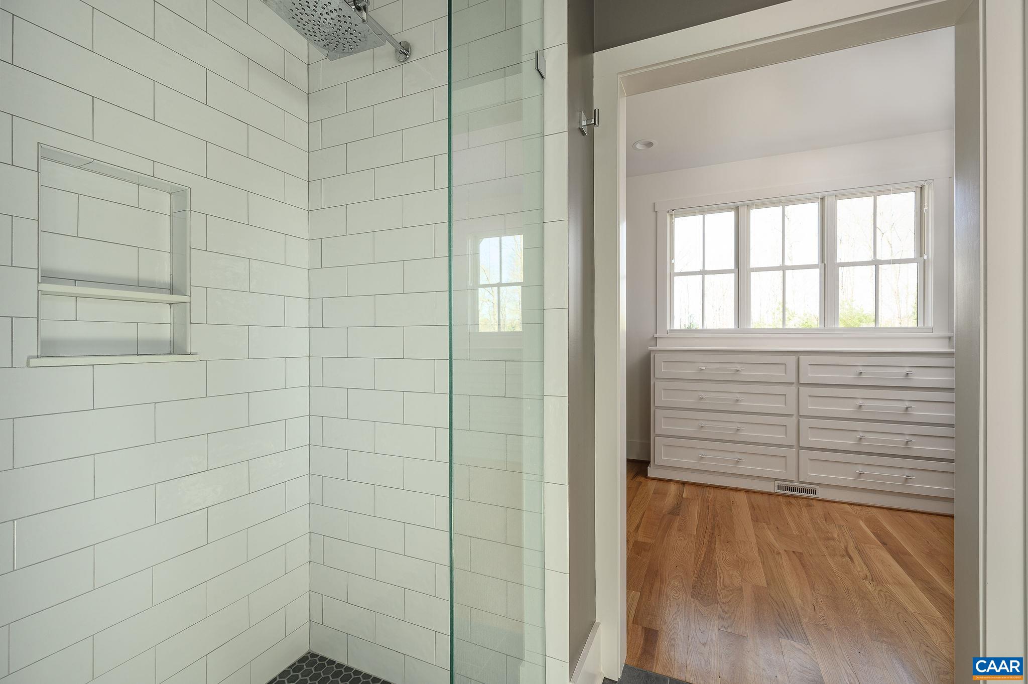 1976 OLD BALLARD FARM LN