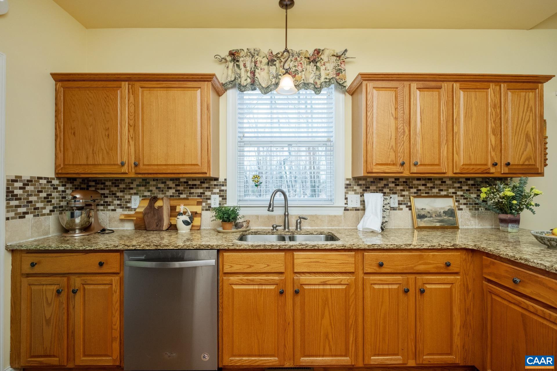 112 AUTUMN OAKS LN