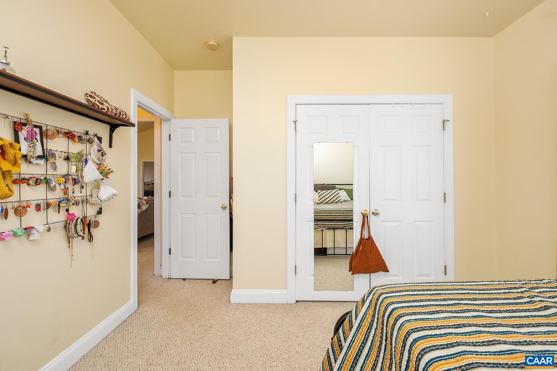 112 AUTUMN OAKS LN