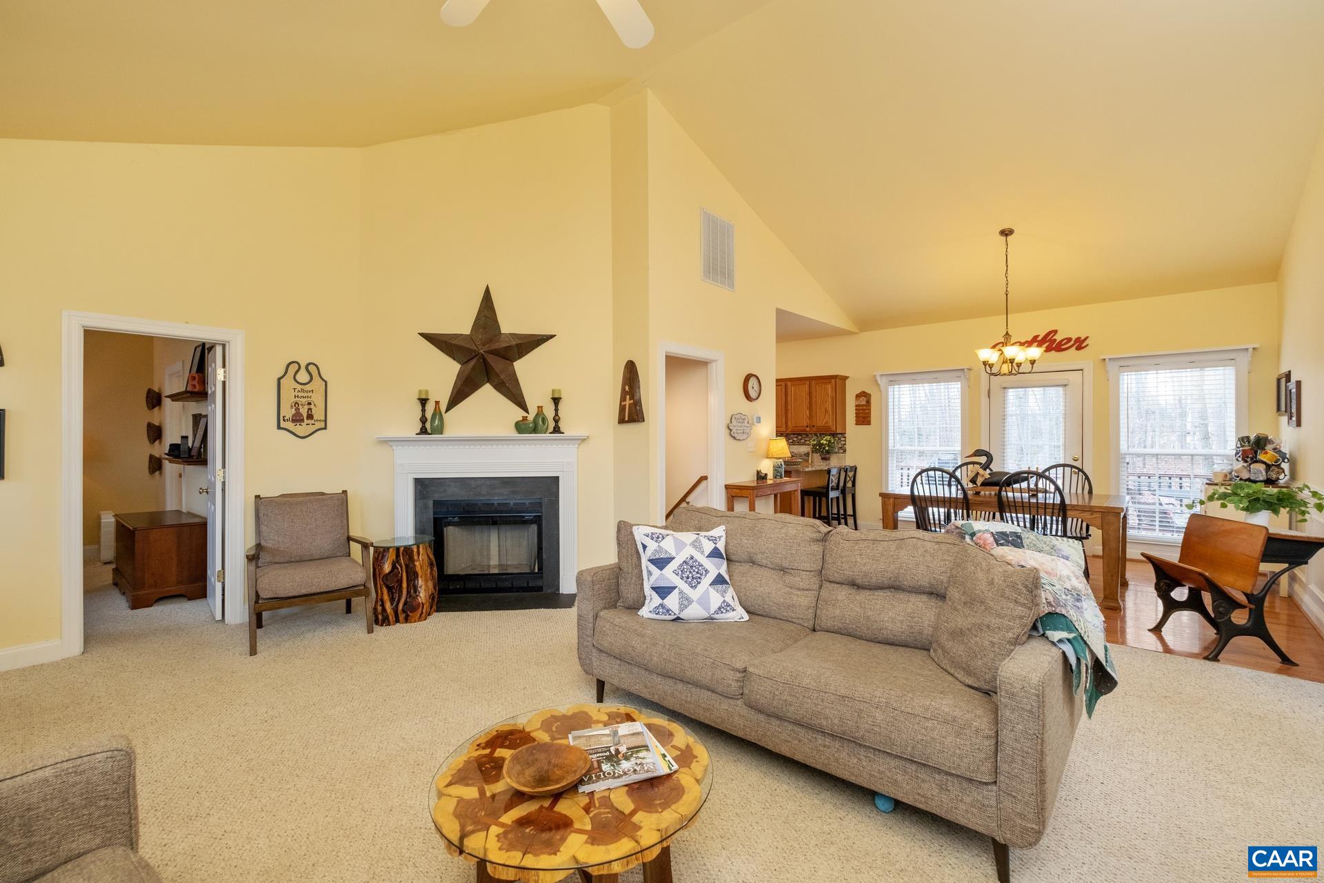 112 AUTUMN OAKS LN