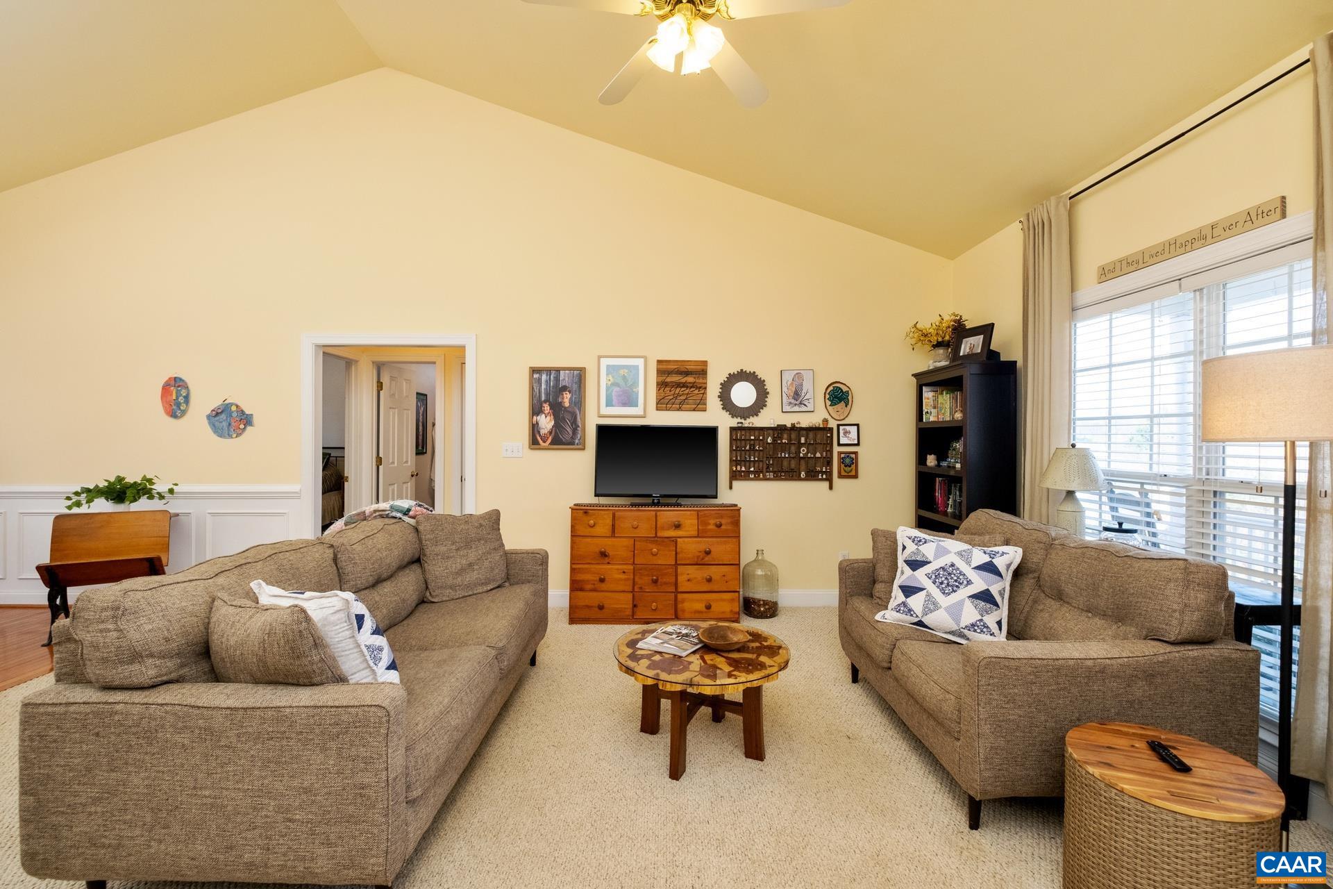 112 AUTUMN OAKS LN