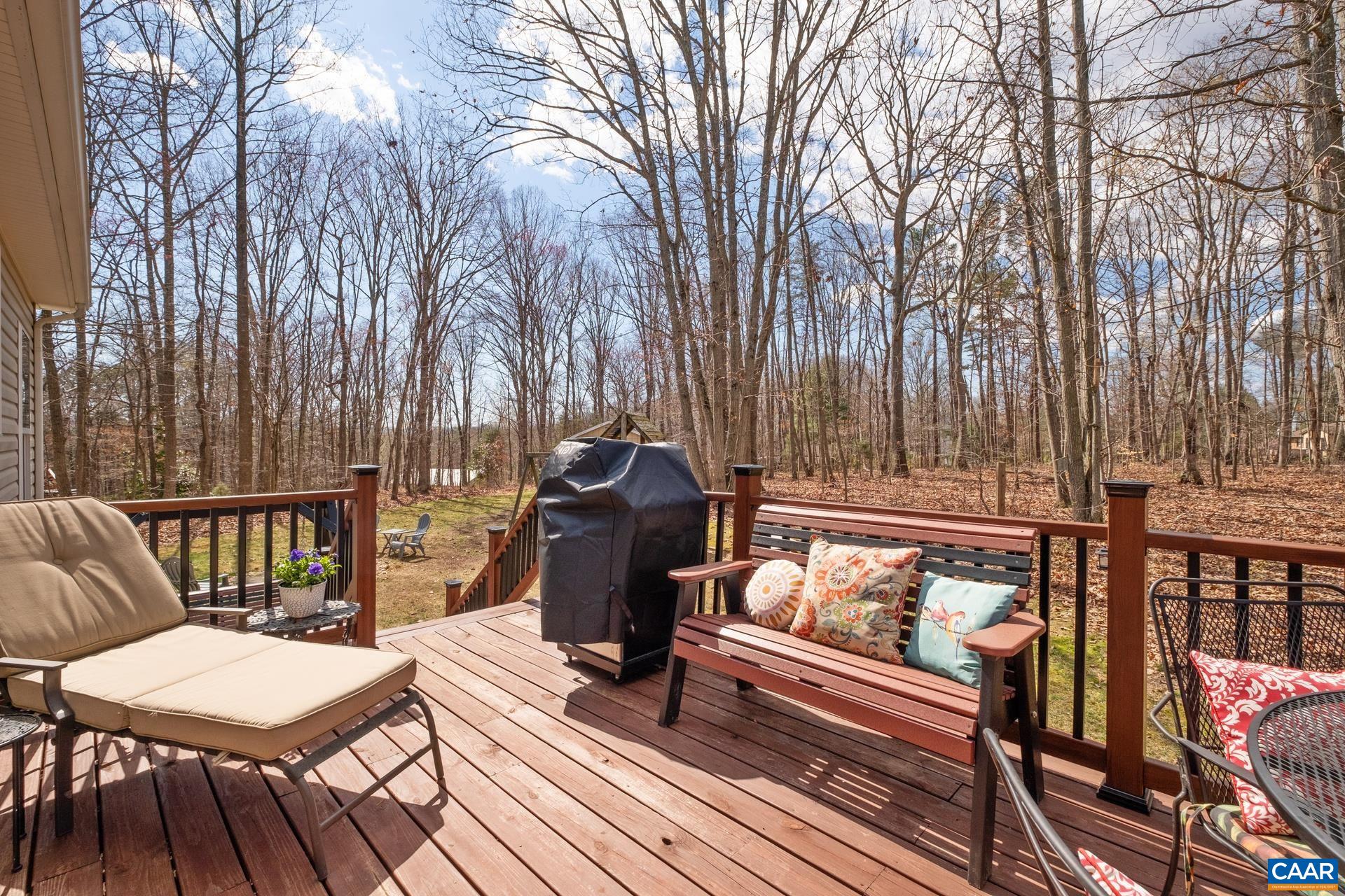 112 AUTUMN OAKS LN