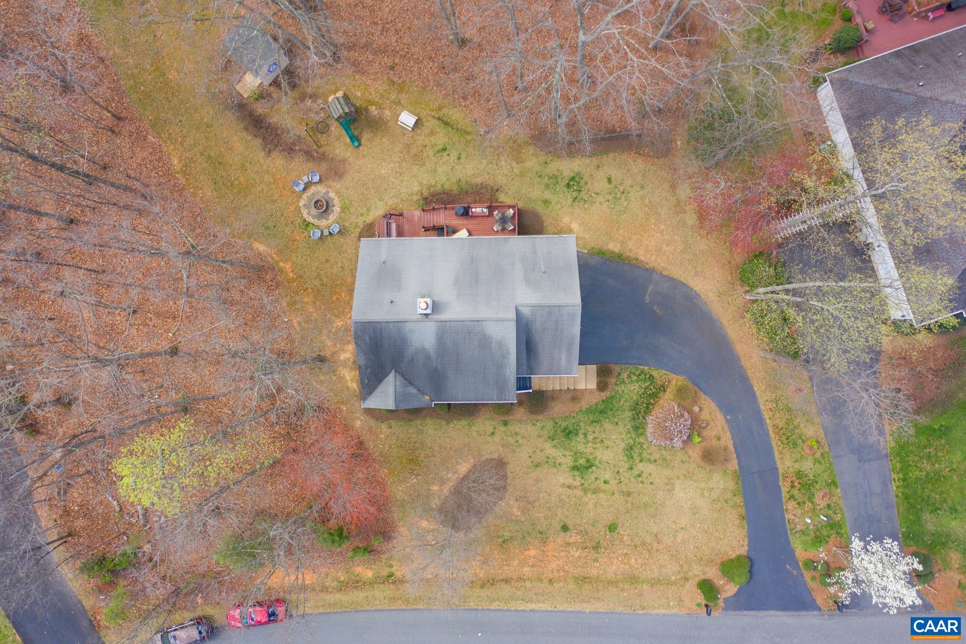 112 AUTUMN OAKS LN