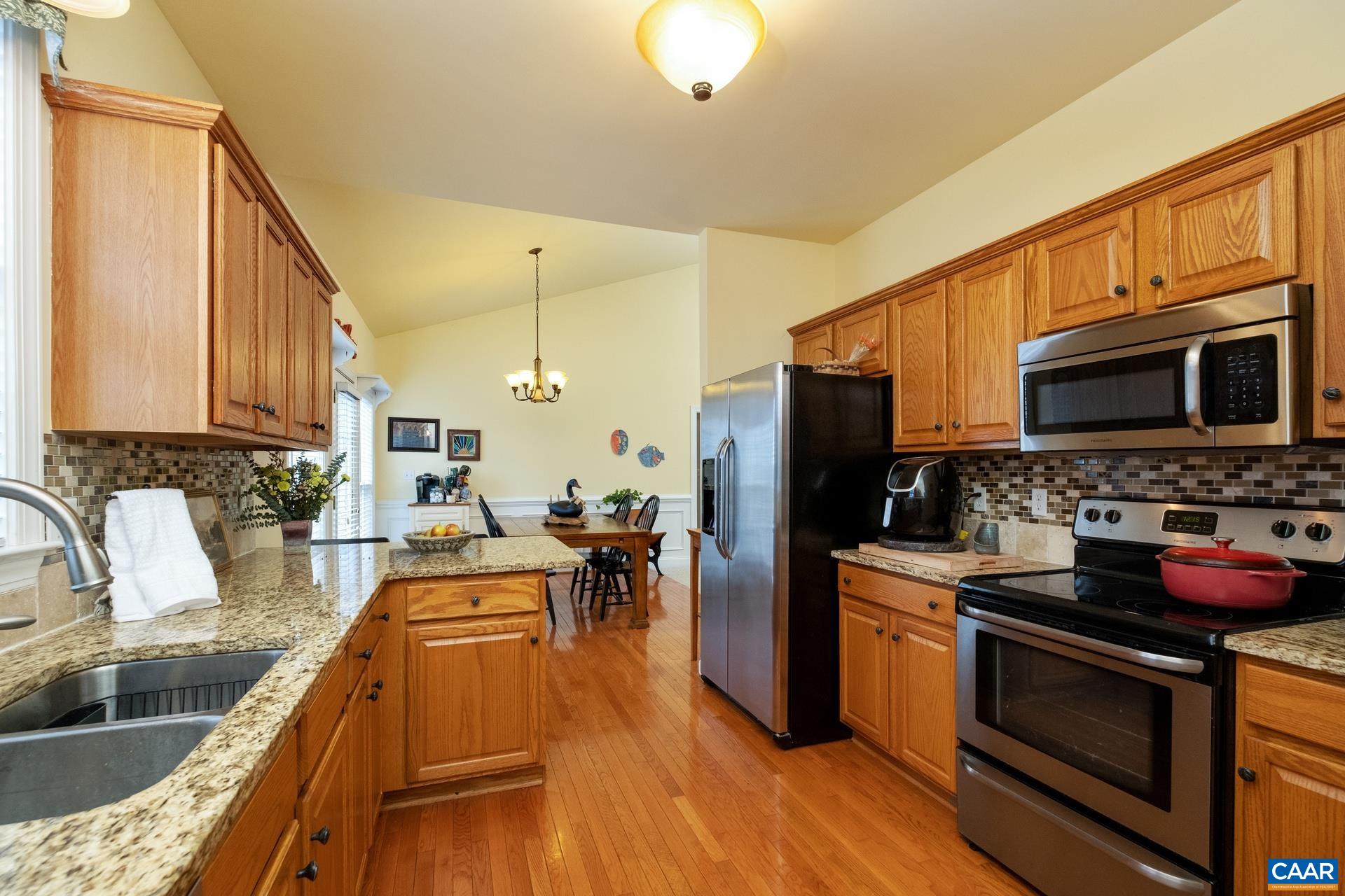 112 AUTUMN OAKS LN