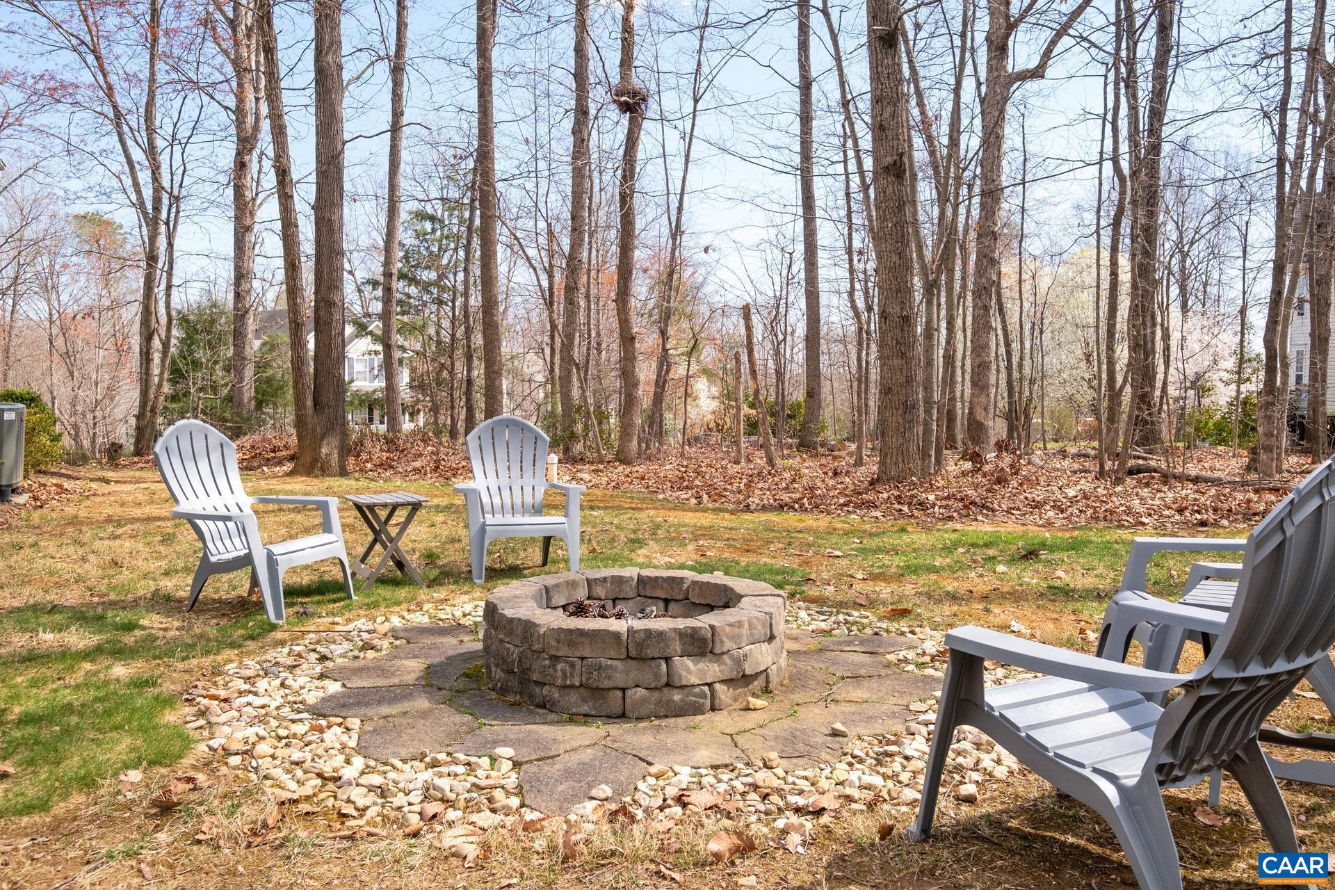 112 AUTUMN OAKS LN