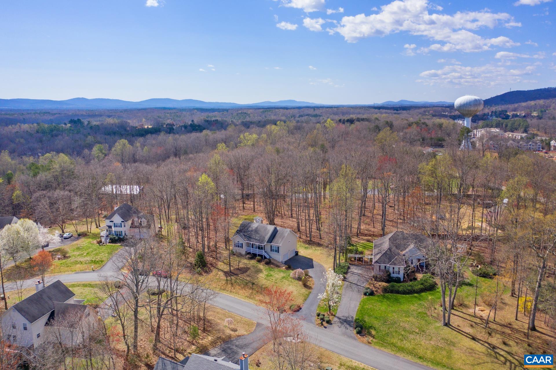 112 AUTUMN OAKS LN
