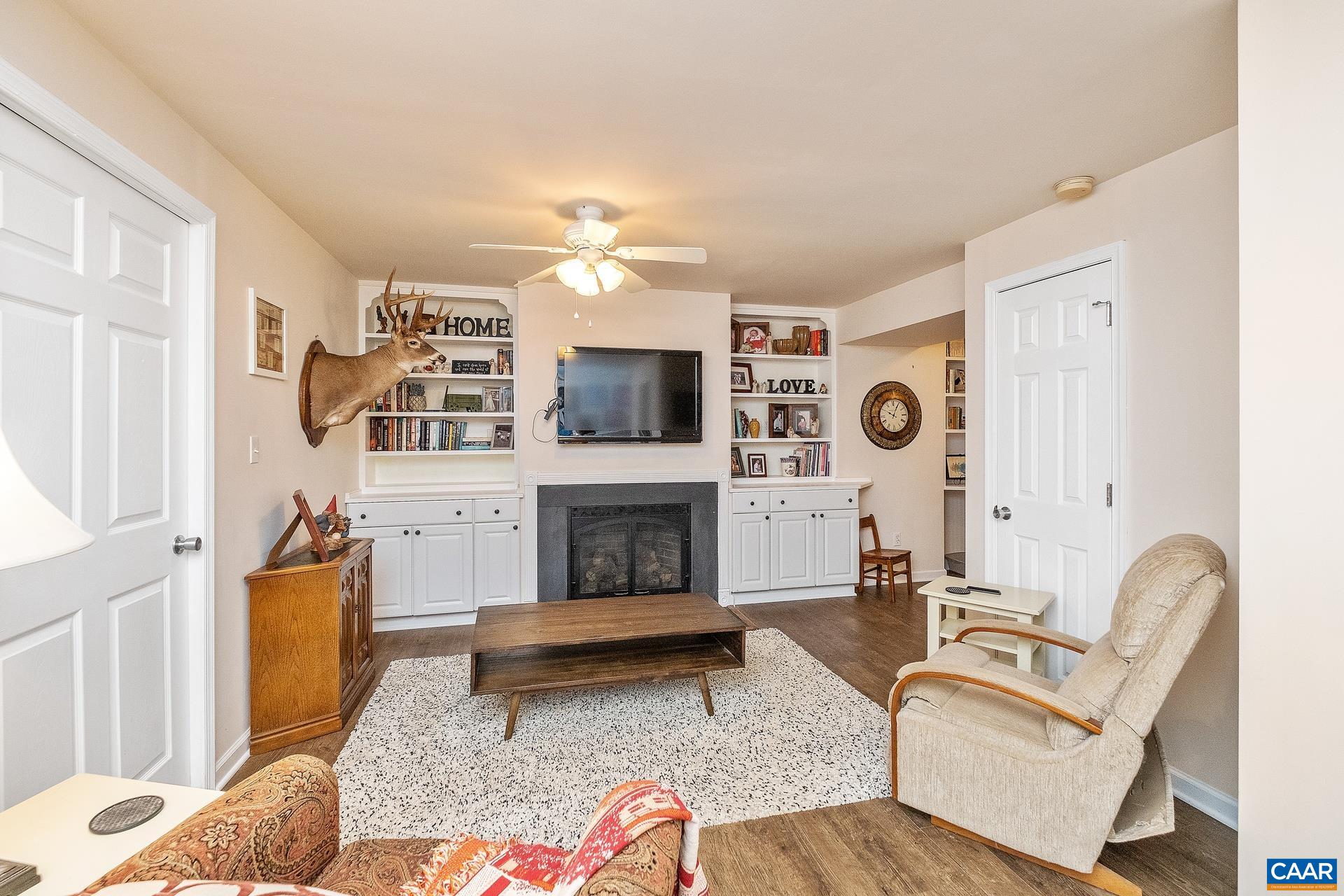 112 AUTUMN OAKS LN