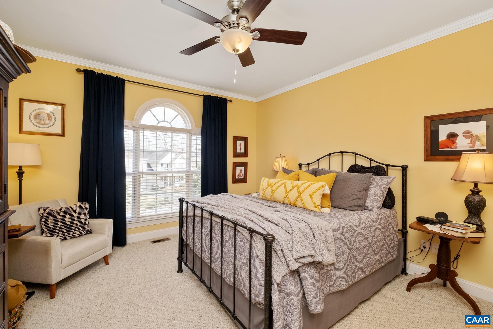 112 AUTUMN OAKS LN