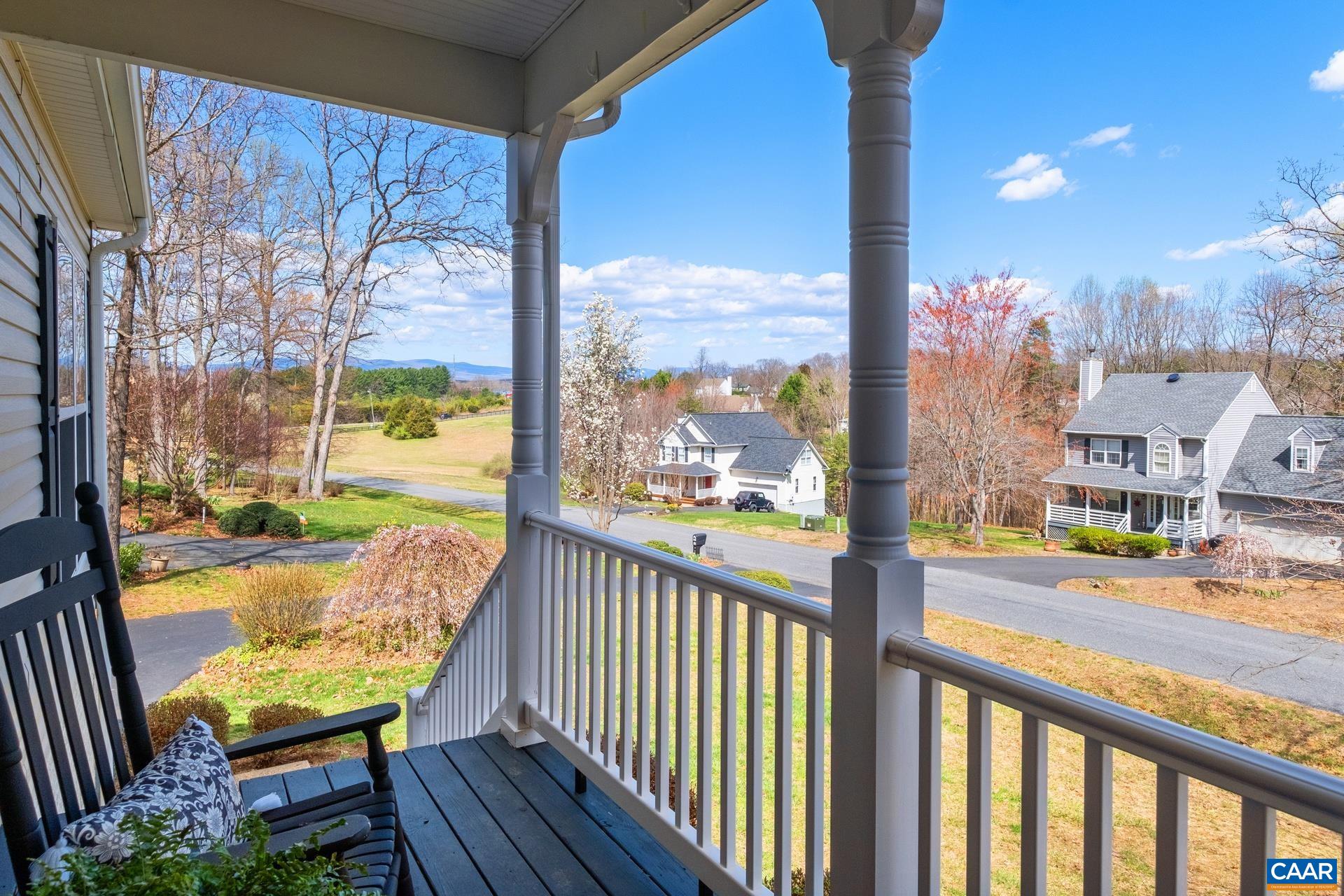 112 AUTUMN OAKS LN