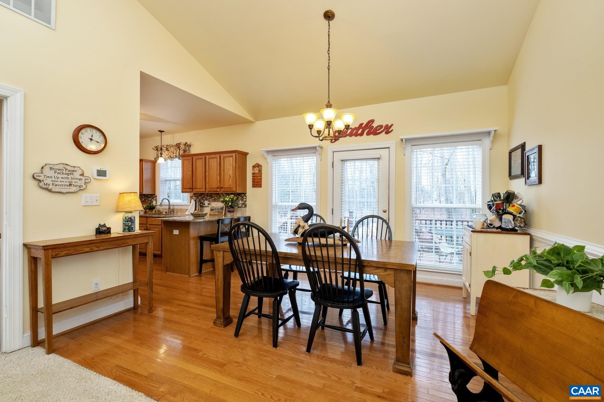 112 AUTUMN OAKS LN