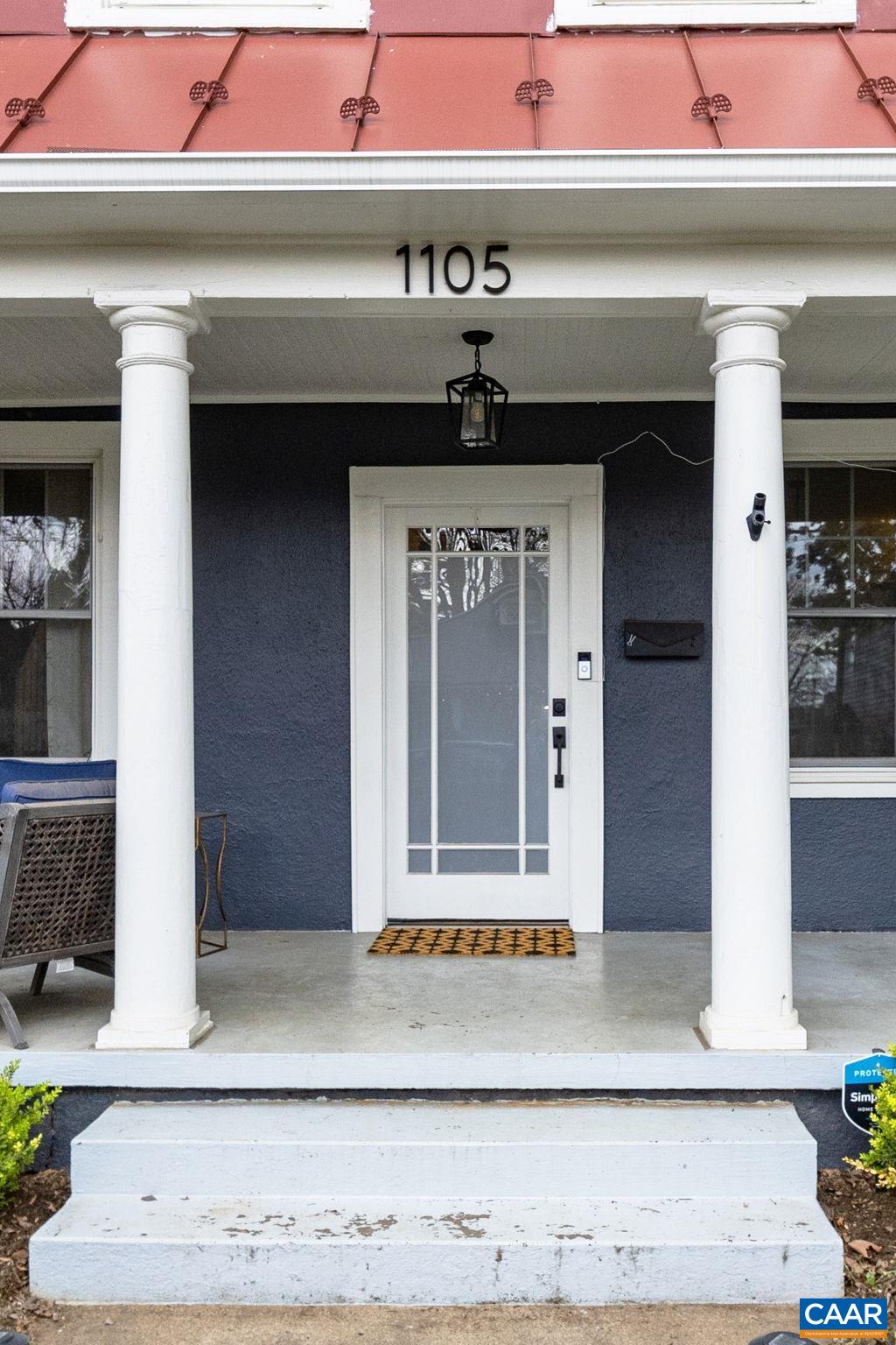 1105 AVON ST