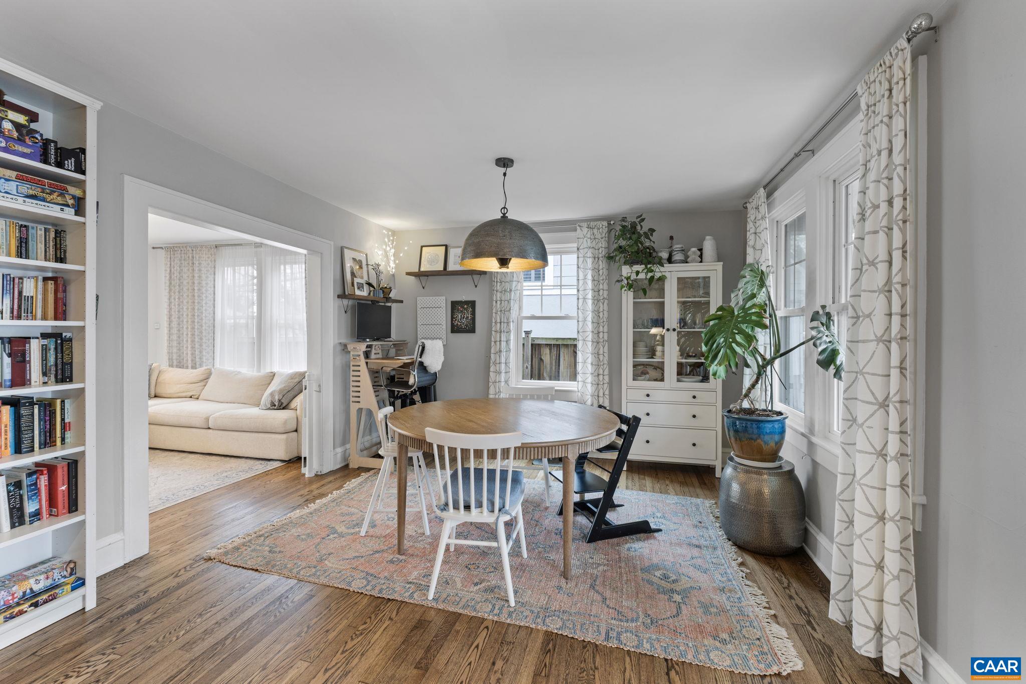 1105 AVON ST