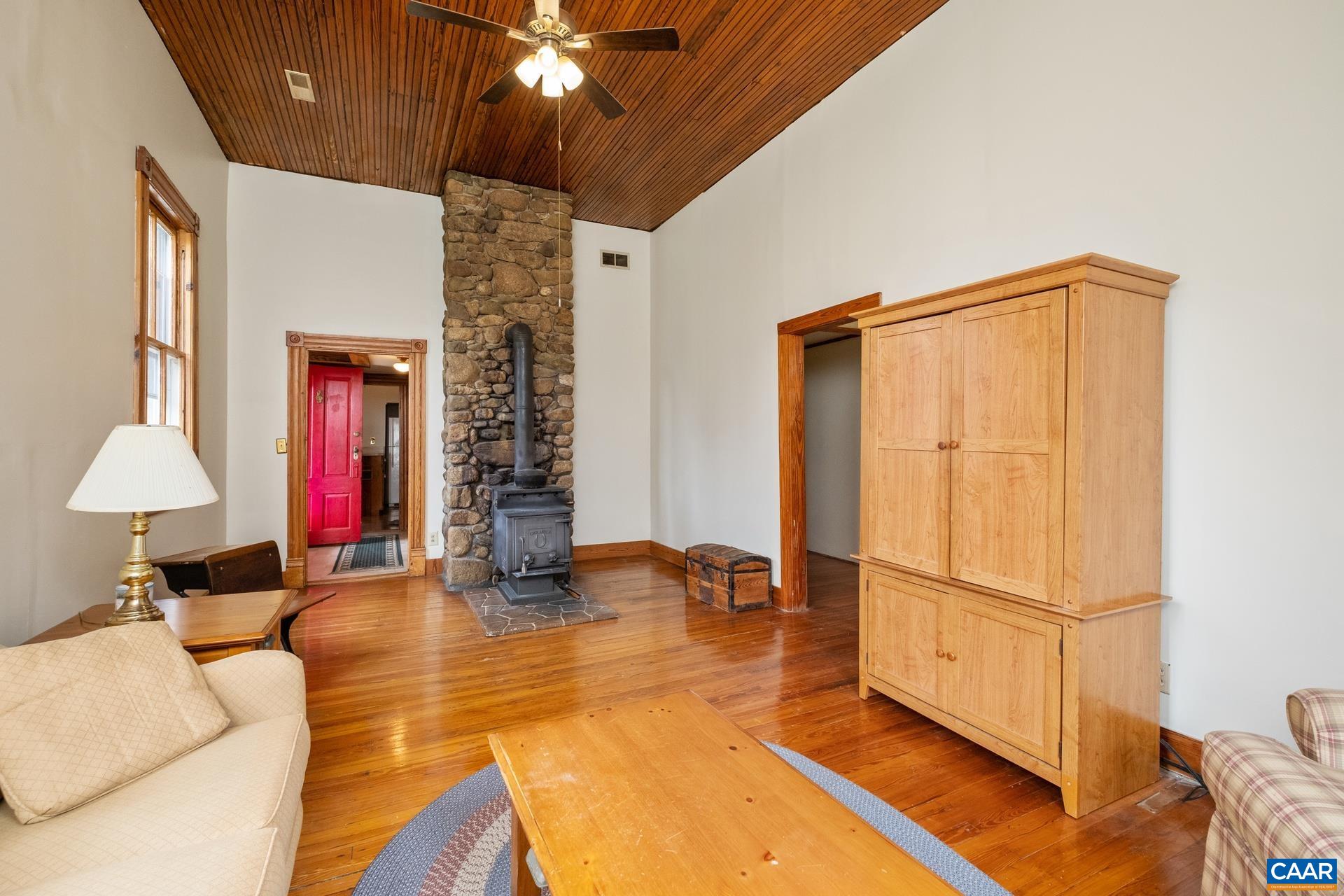 1111 SOUTH RIVER RD