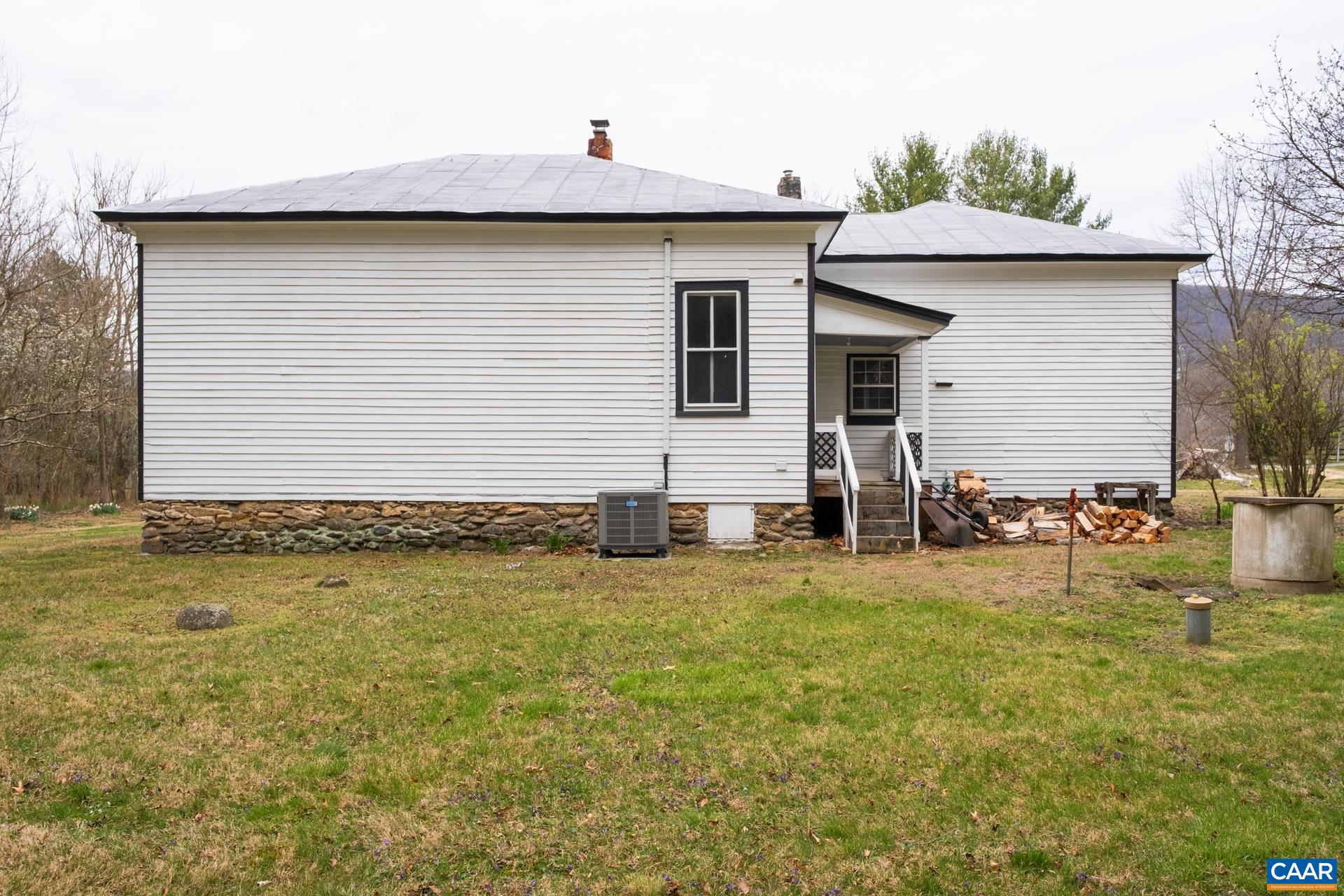 1111 SOUTH RIVER RD