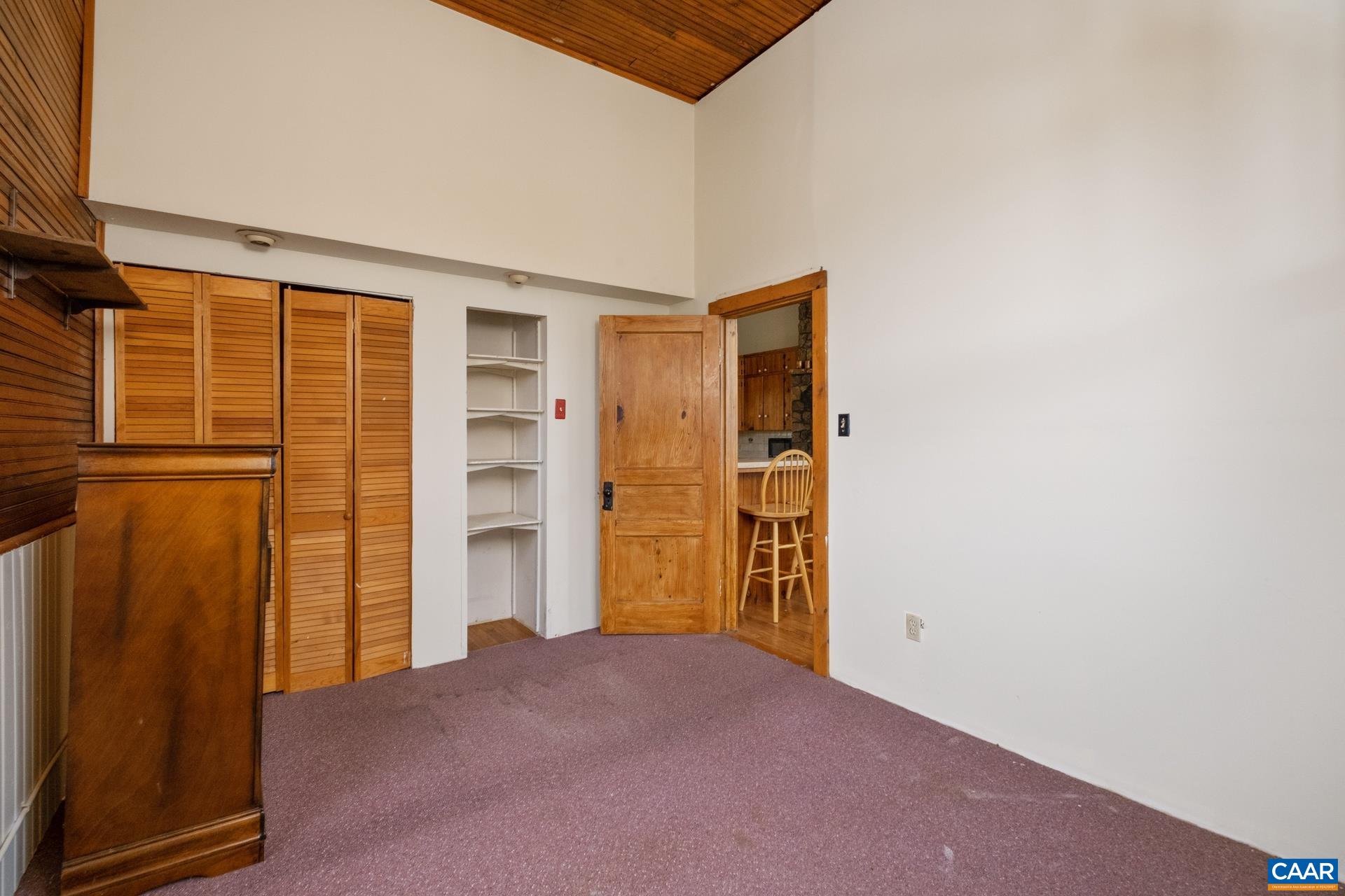 1111 SOUTH RIVER RD