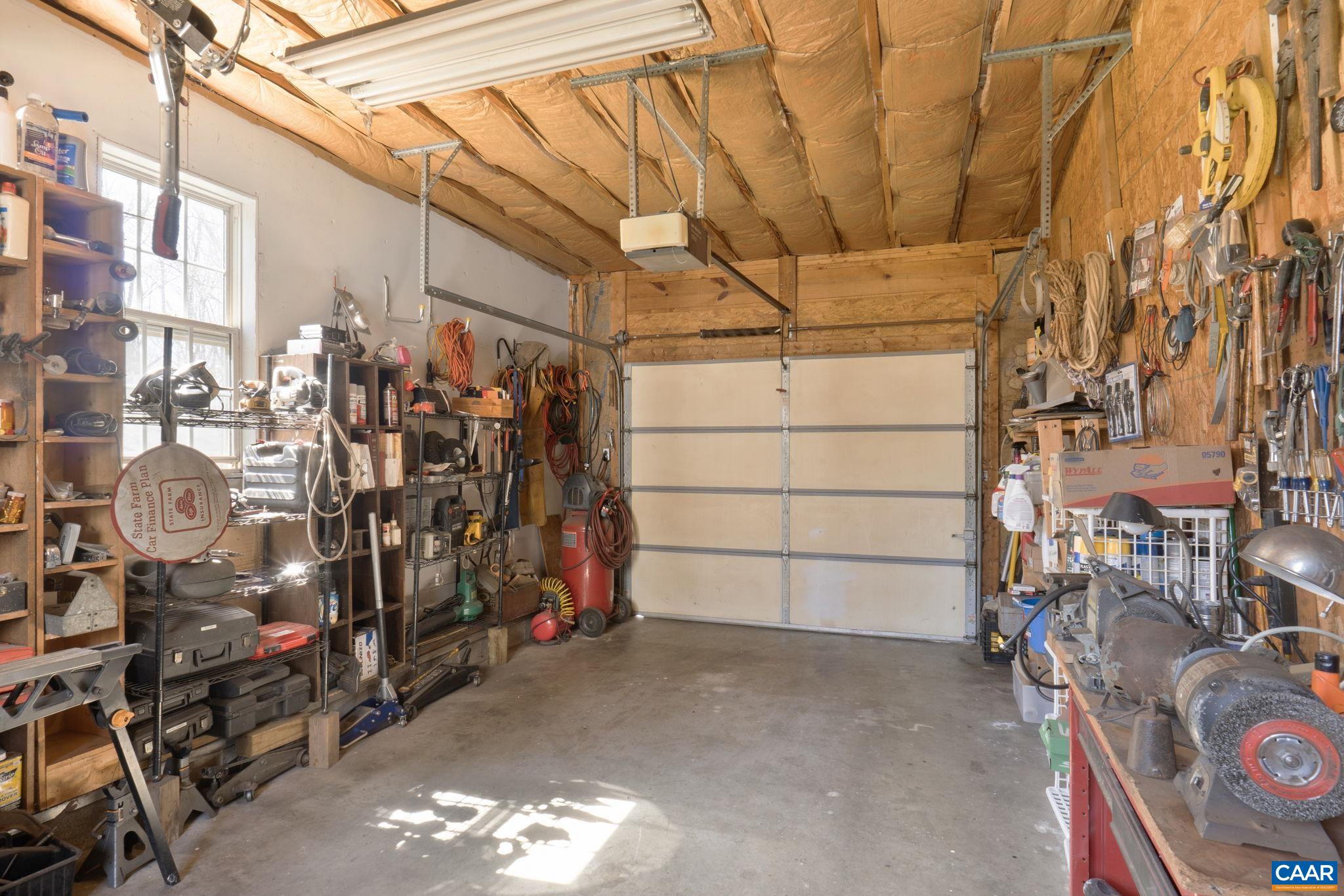 30 MEADOWRIDGE RD