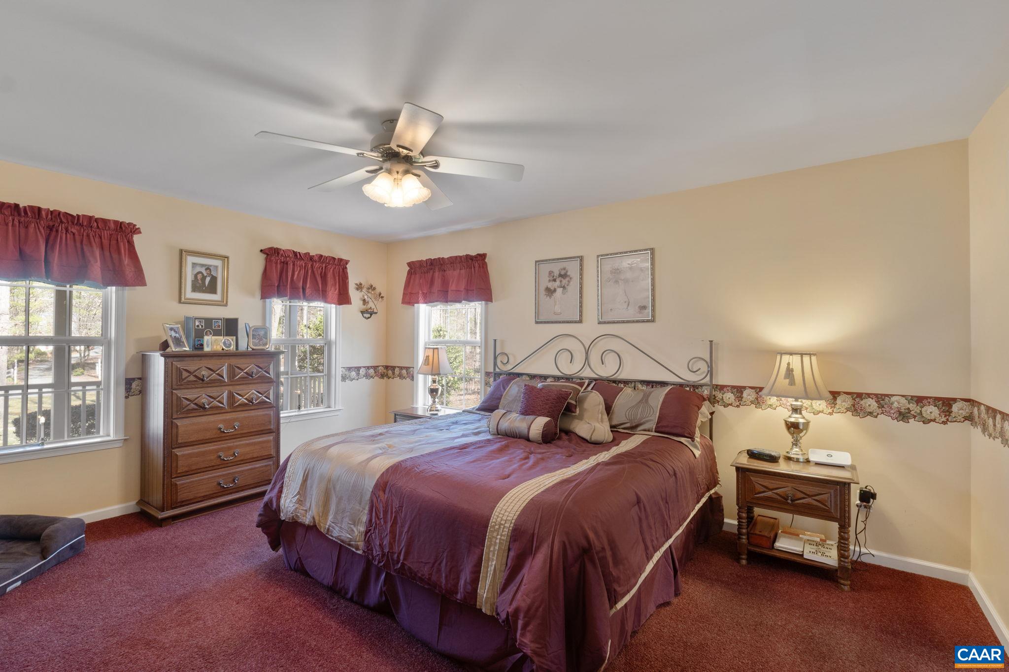 30 MEADOWRIDGE RD