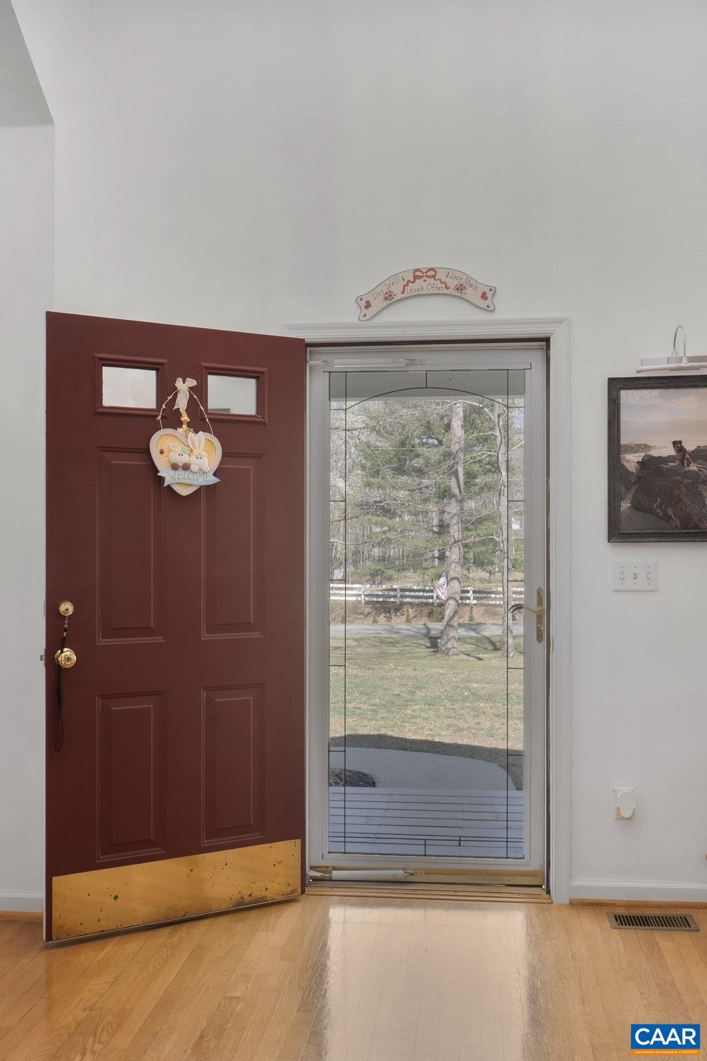 30 MEADOWRIDGE RD