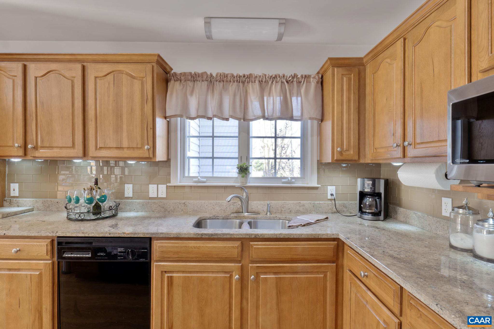 30 MEADOWRIDGE RD