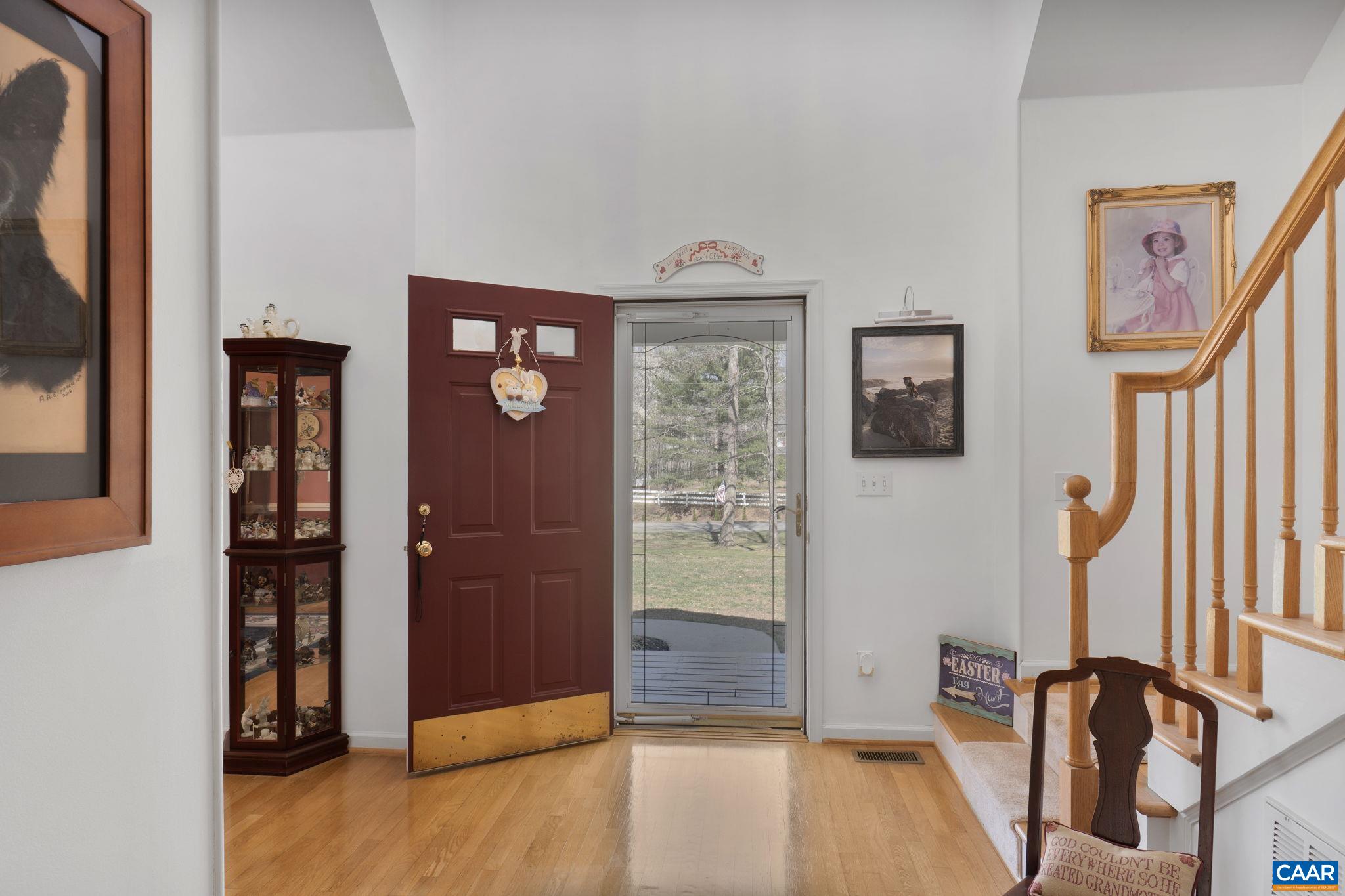 30 MEADOWRIDGE RD