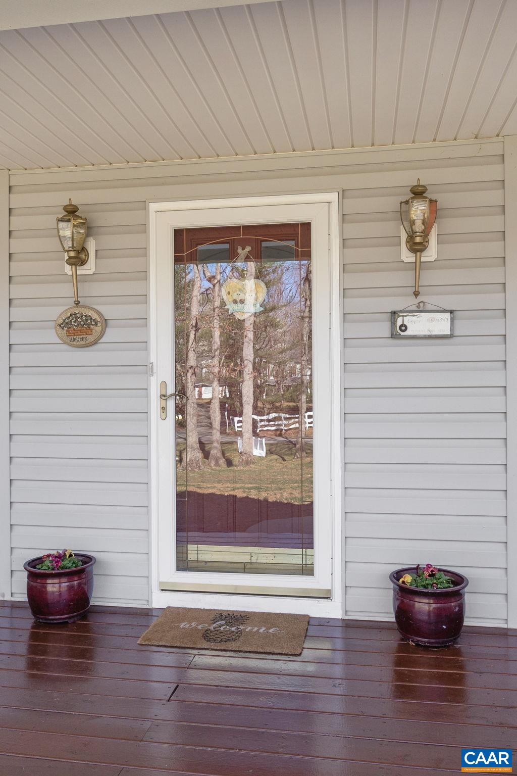 30 MEADOWRIDGE RD