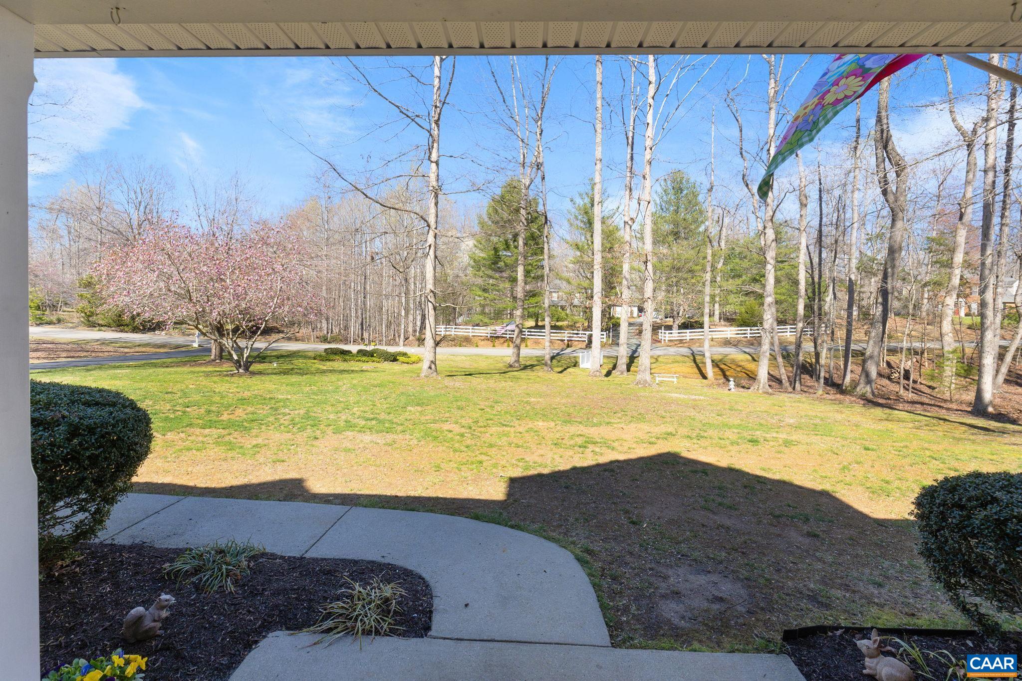30 MEADOWRIDGE RD