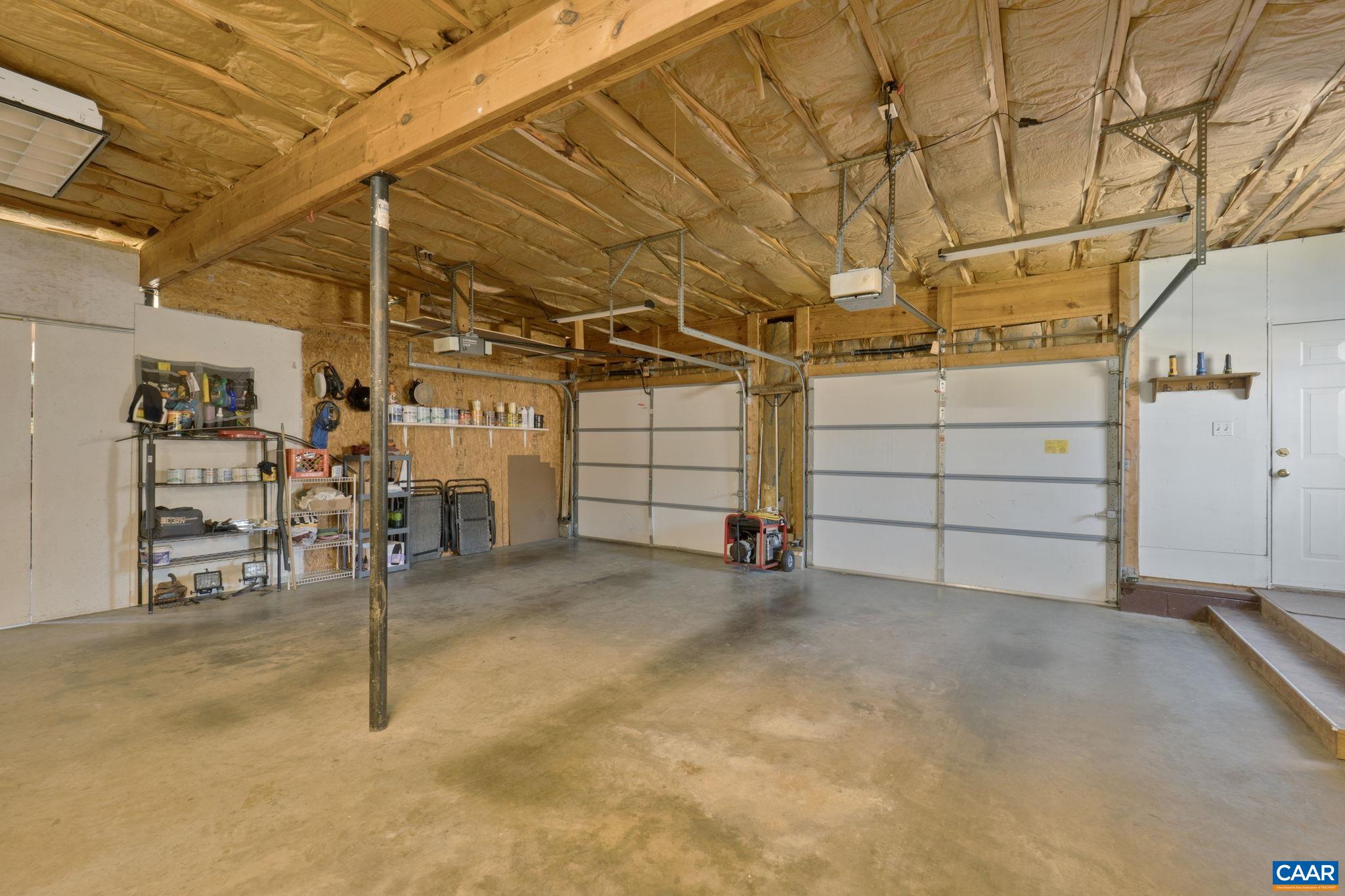 30 MEADOWRIDGE RD