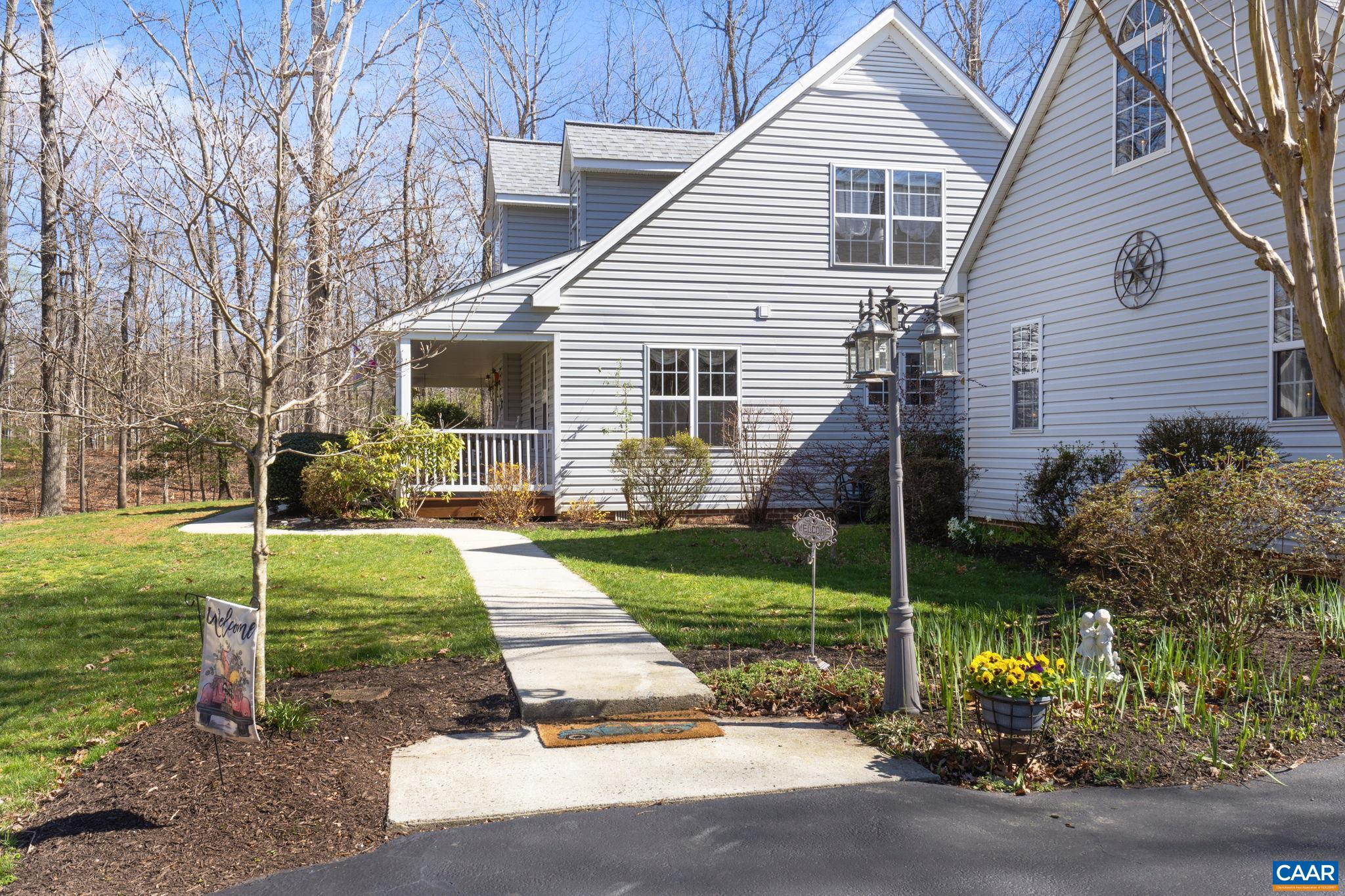 30 MEADOWRIDGE RD